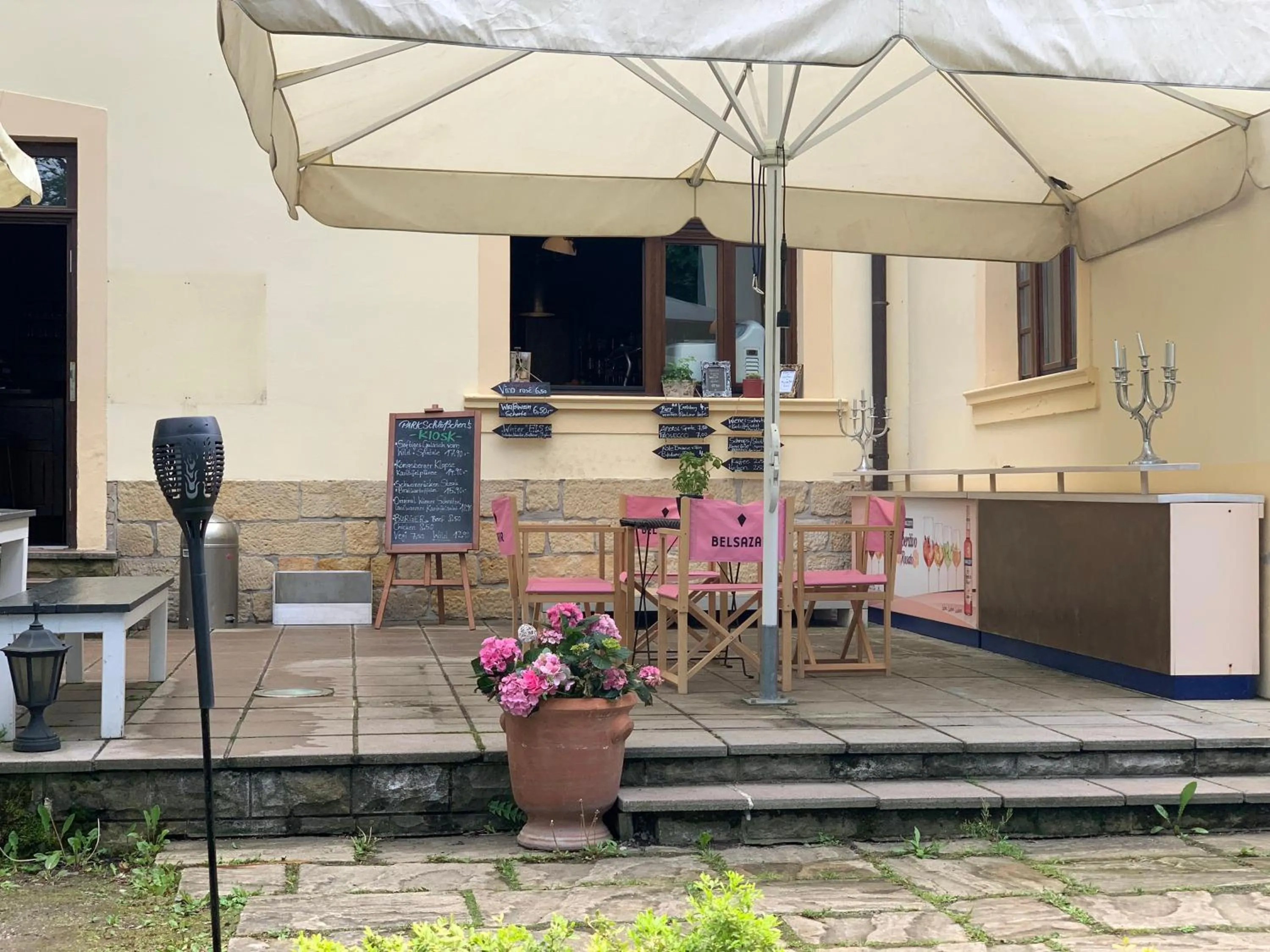 Restaurant/places to eat in Parkschlößchen Hotel