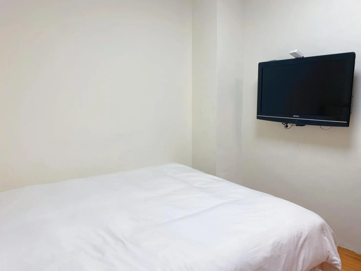 Bed in SharonInn閒雲小居會館