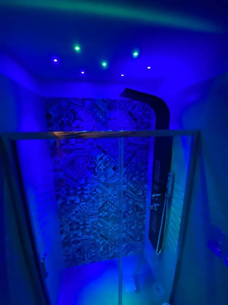 Steam room in Domus Leone Tre