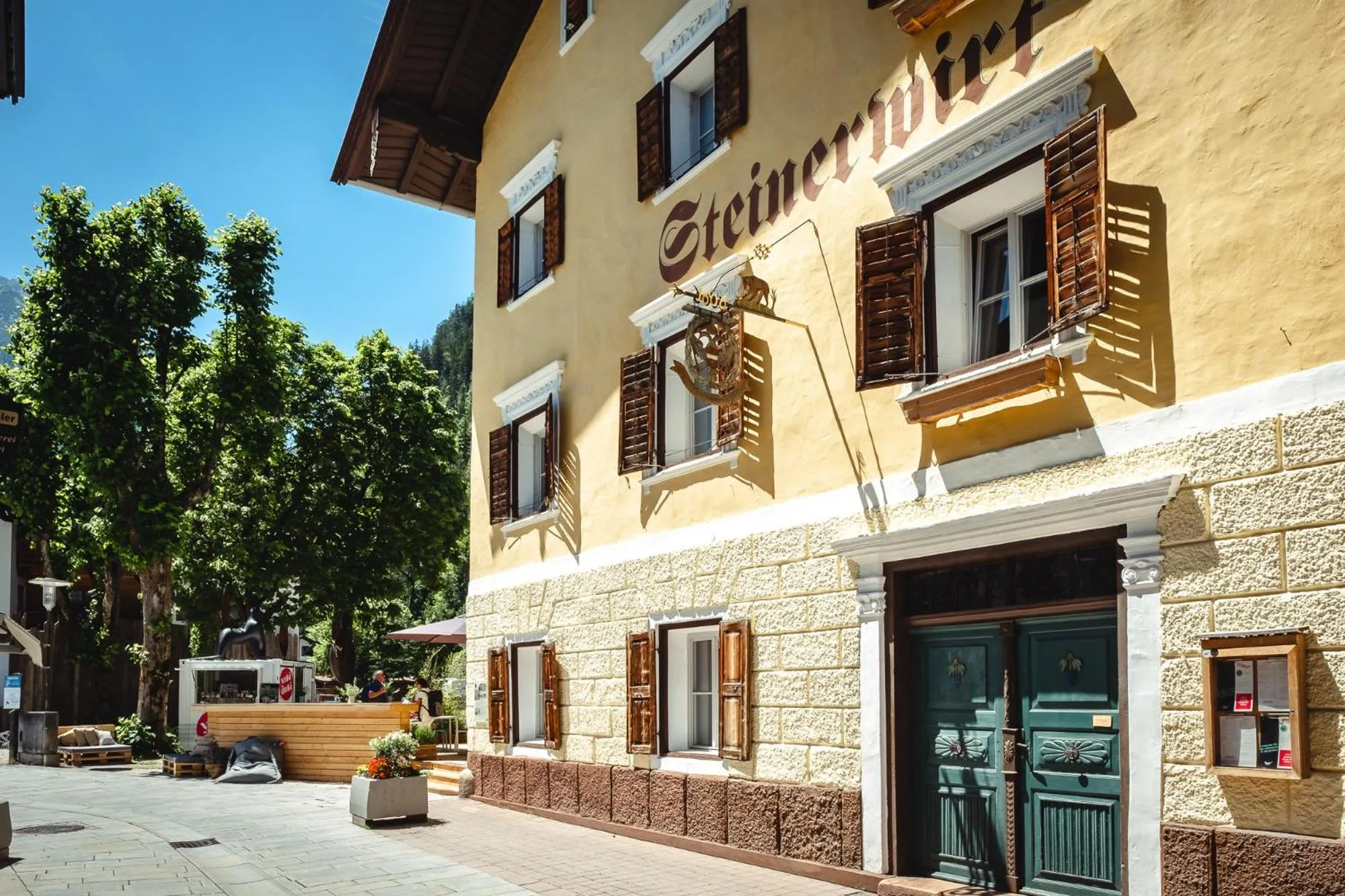 Facade/entrance in Der Steinerwirt - hangout & hotel