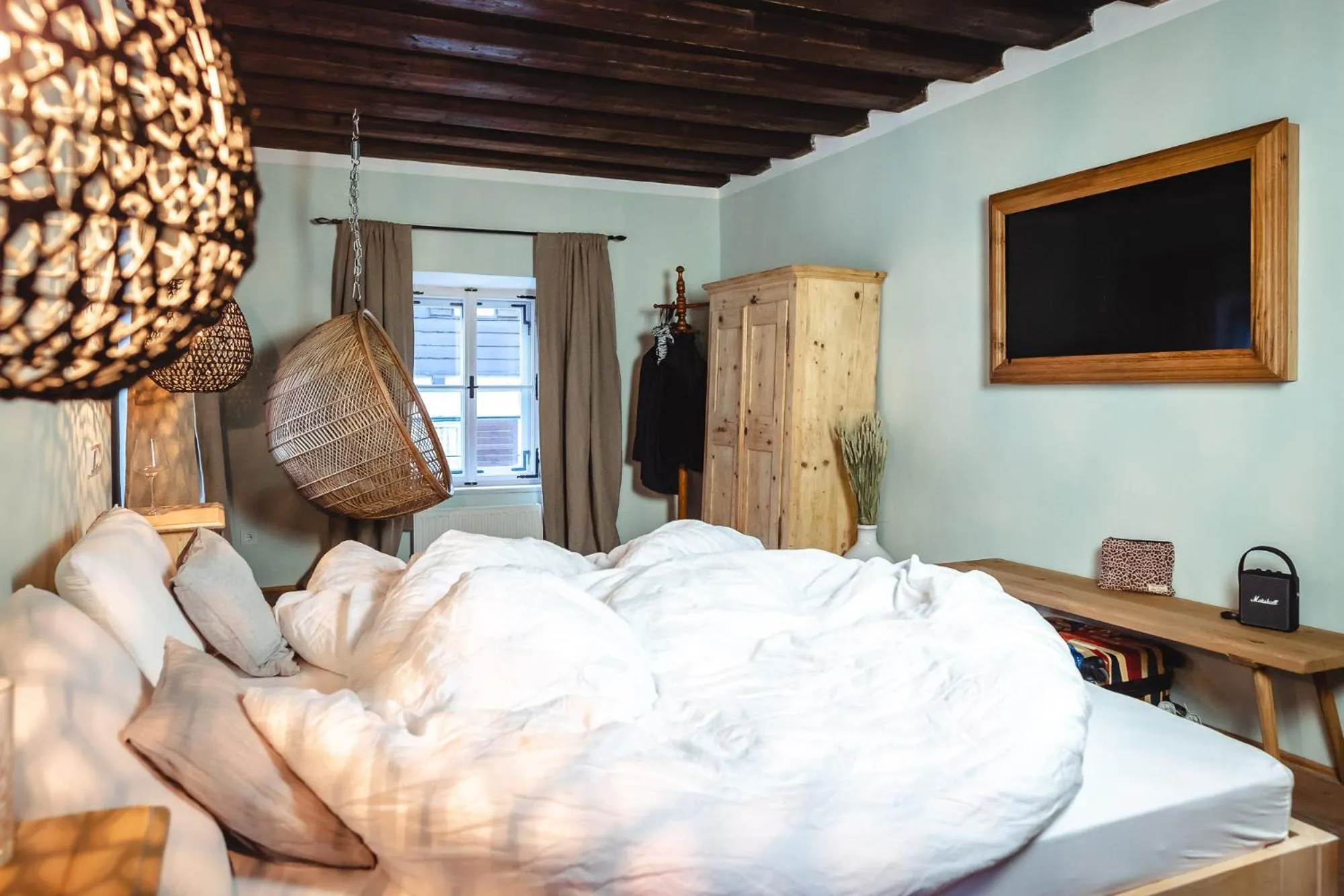 Bed in Der Steinerwirt - hangout & hotel