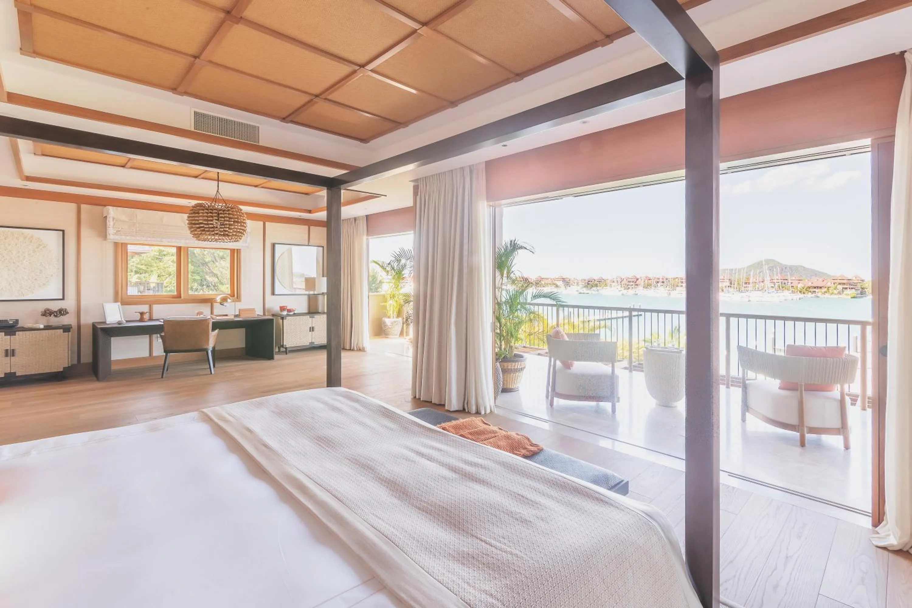 Bed in L'Escale Resort Marina & Spa - Small Luxury Hotels of the World