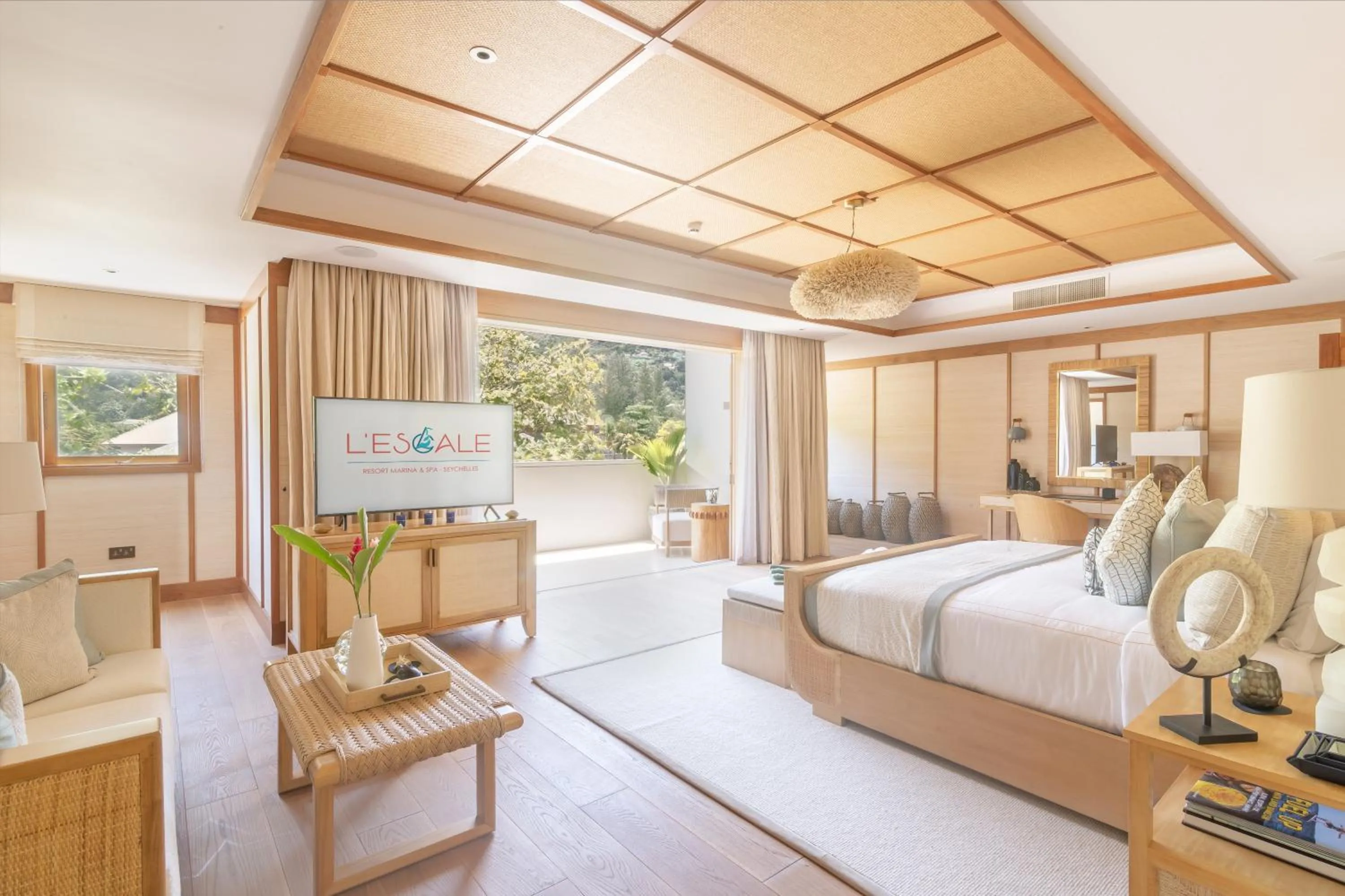 Bed in L'Escale Resort Marina & Spa - Small Luxury Hotels of the World