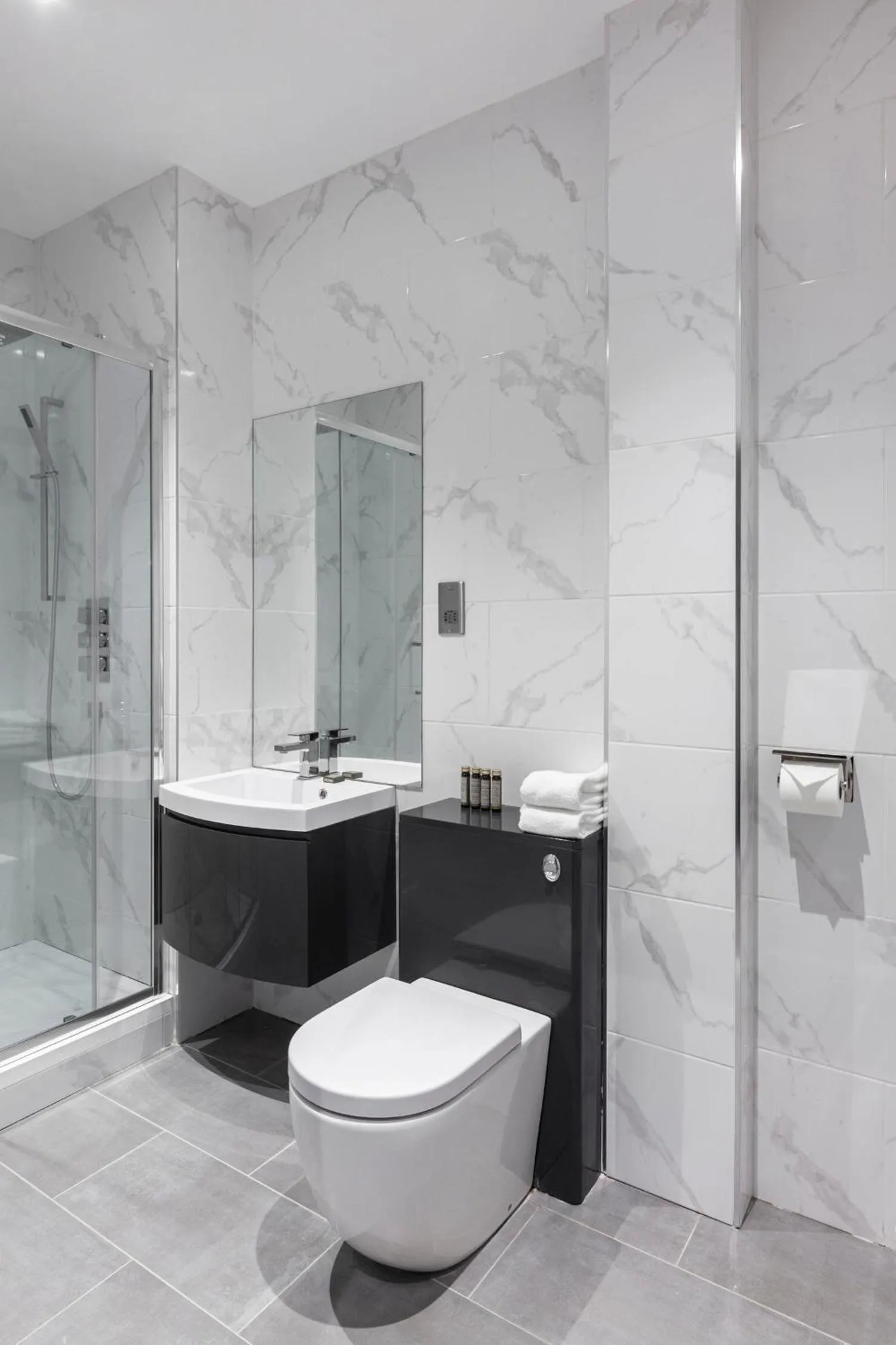 Shower in Aptel East