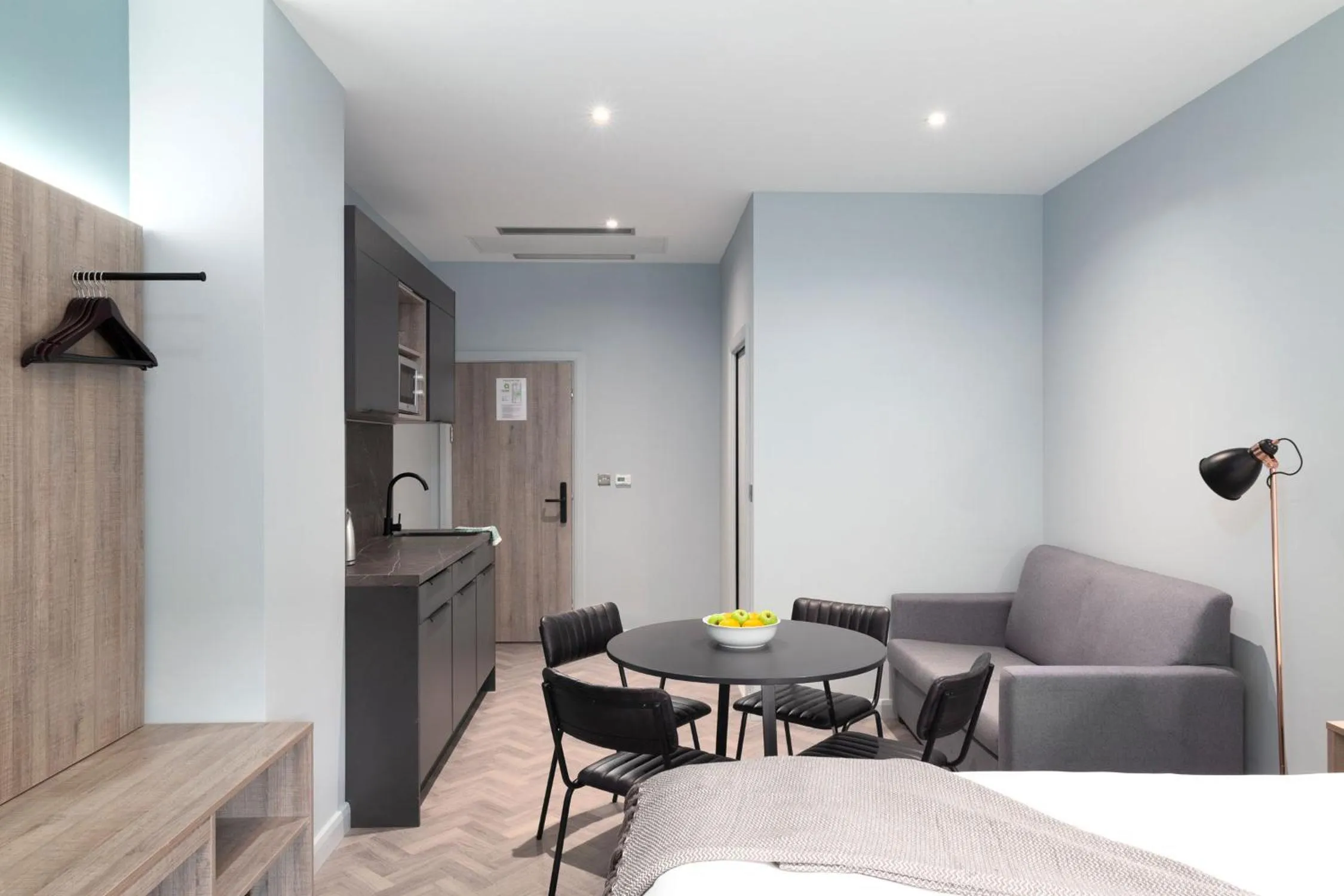 Kitchen or kitchenette in Aptel East