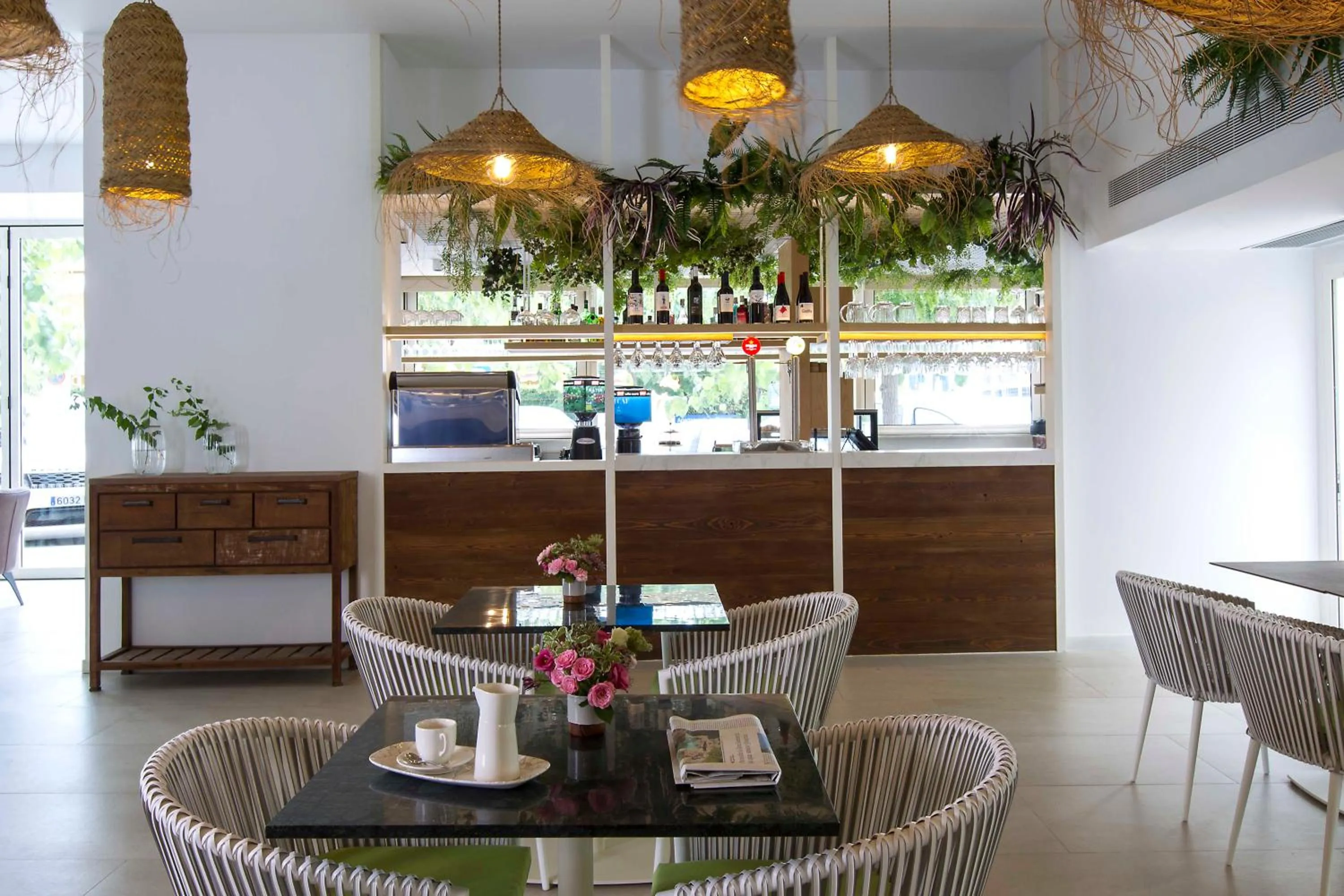 Dining area in May Altafulla Beach Boutique Hotel