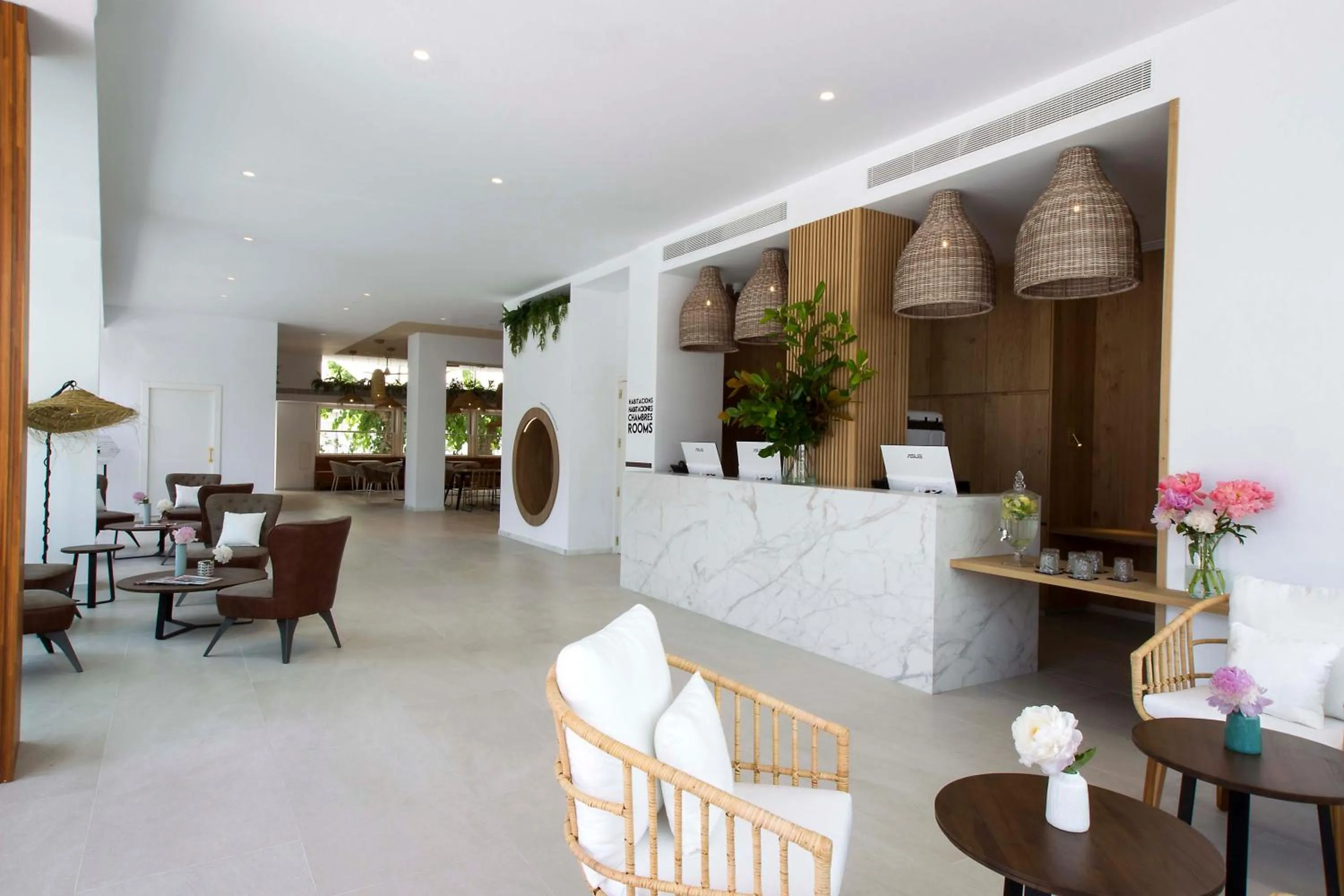 Lobby or reception in May Altafulla Beach Boutique Hotel