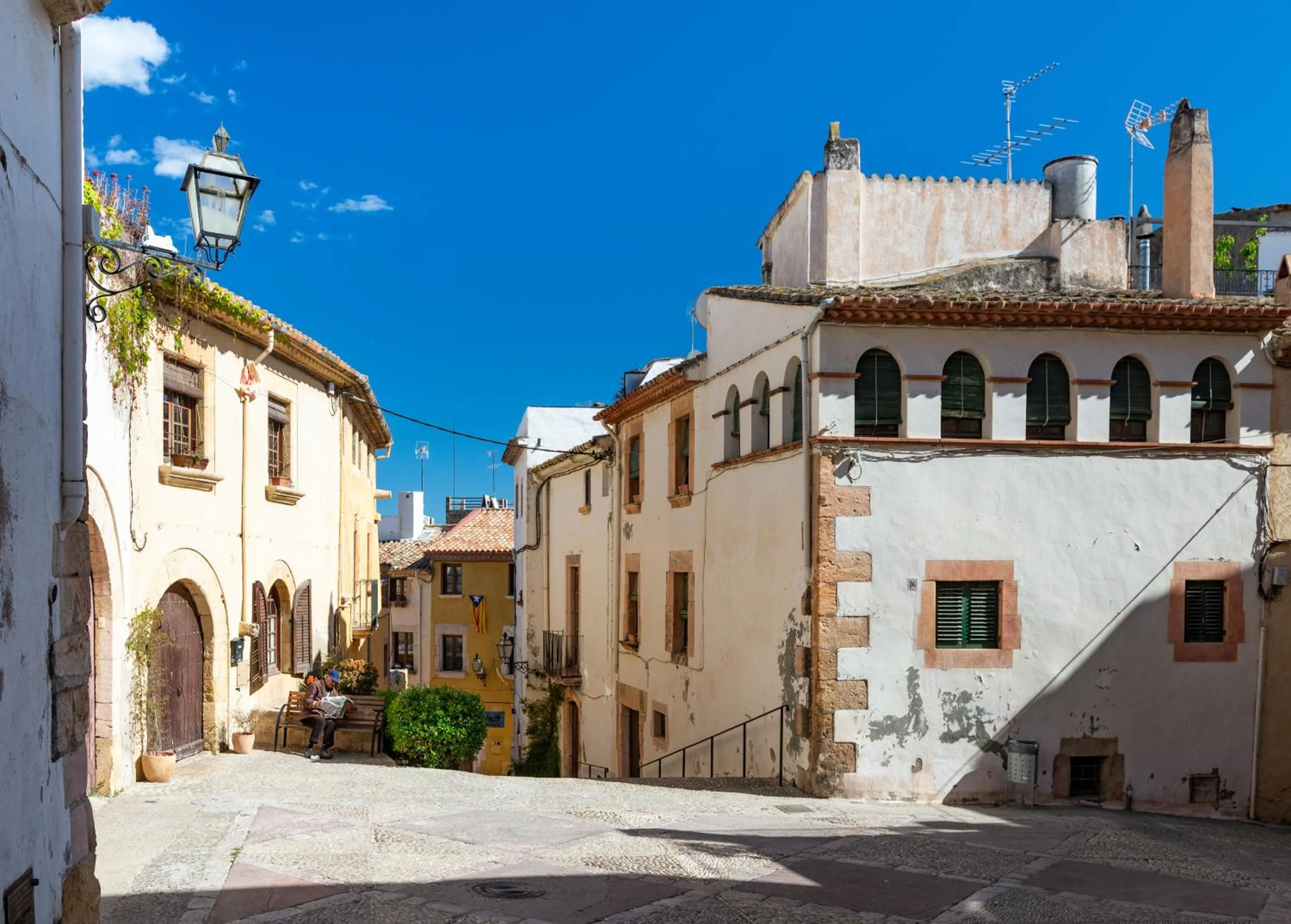 Neighbourhood in May Altafulla Beach Boutique Hotel