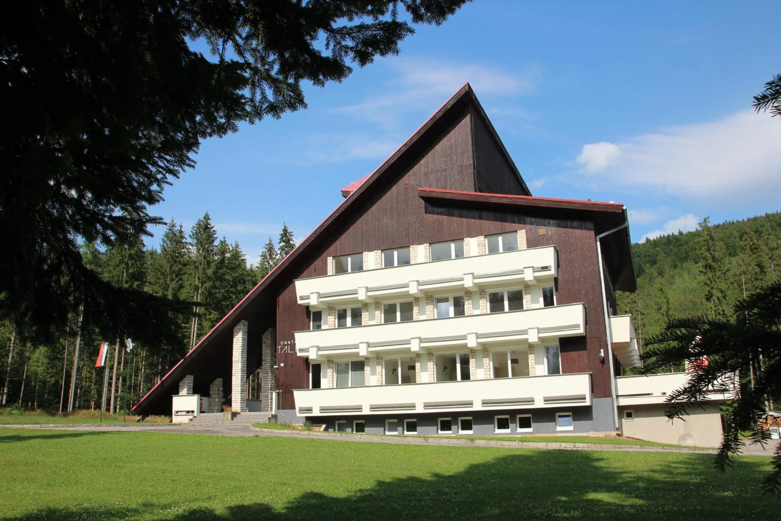 Property building in Chata Tale - Dom Horskej služby