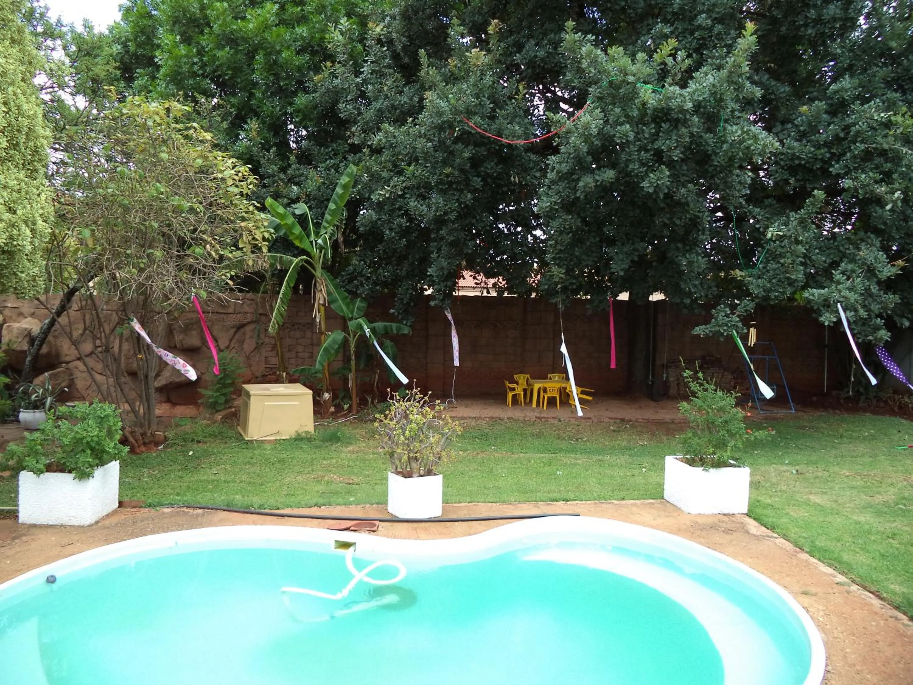 Swimming pool in Heatherdale Guesthouse & Shuttle Services