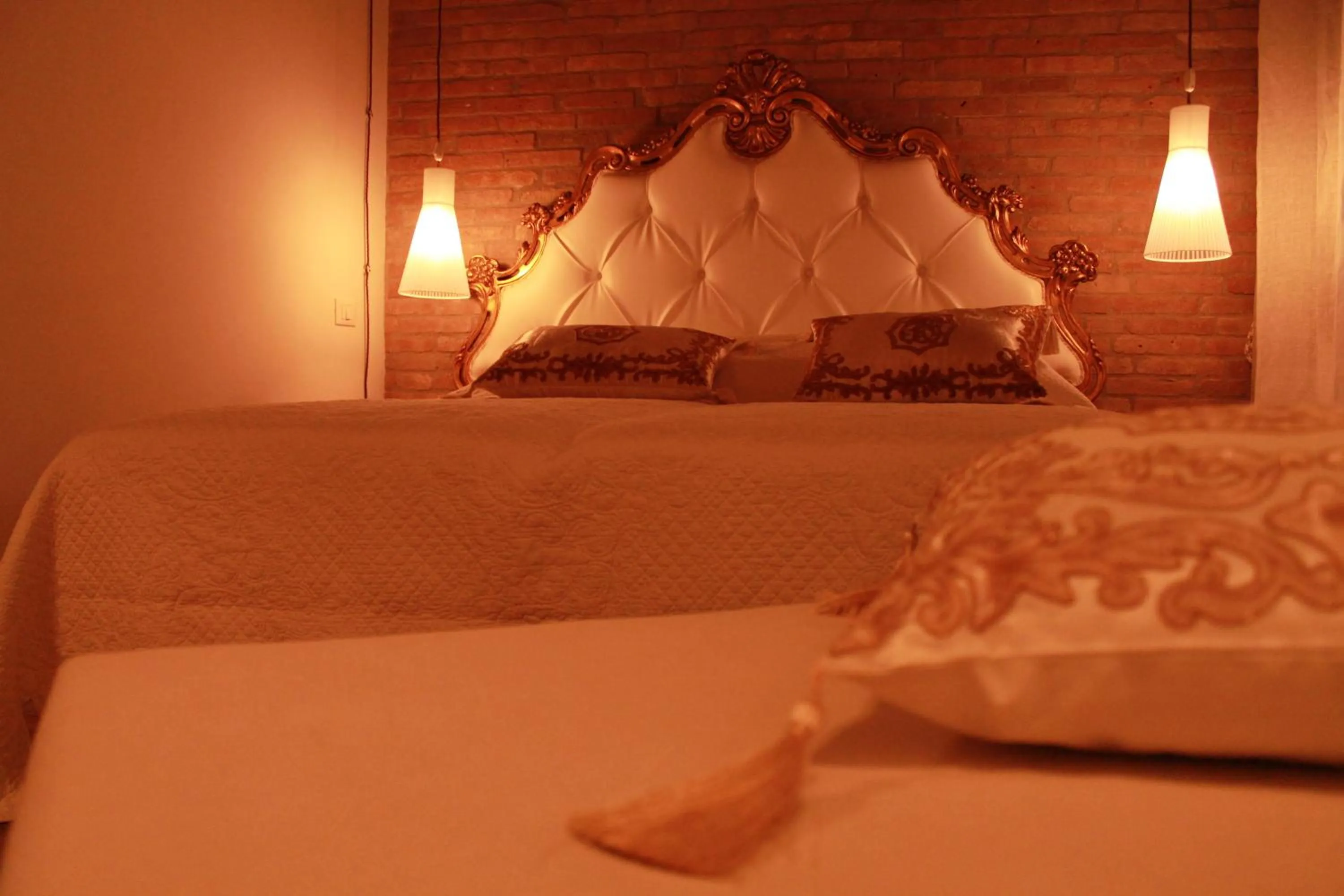 Photo of the whole room, Bed in Rigoletto Charm