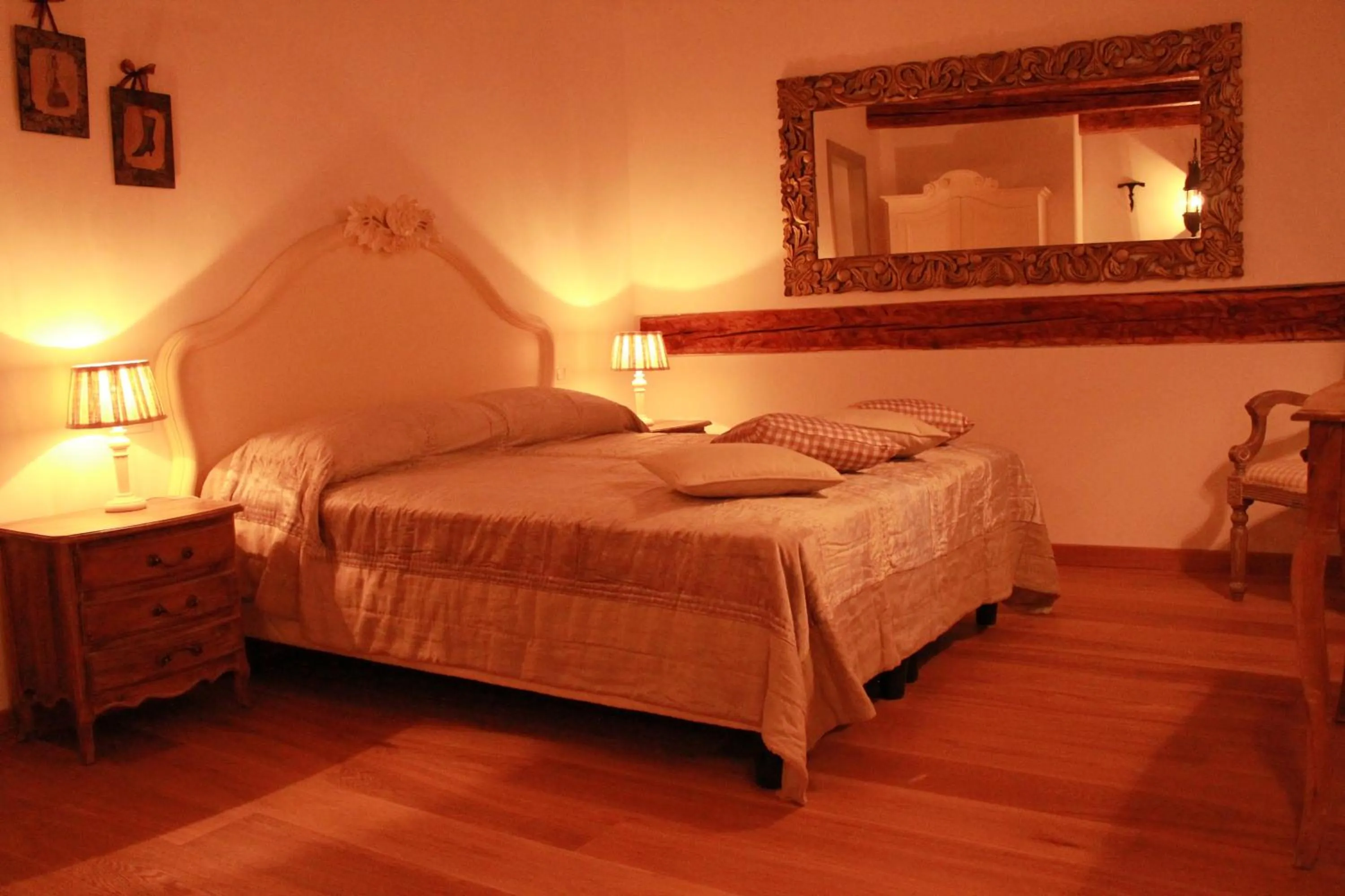 Photo of the whole room, Bed in Rigoletto Charm