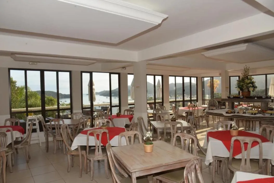 Restaurant/places to eat in Morro do Sol Hotel & Eventos
