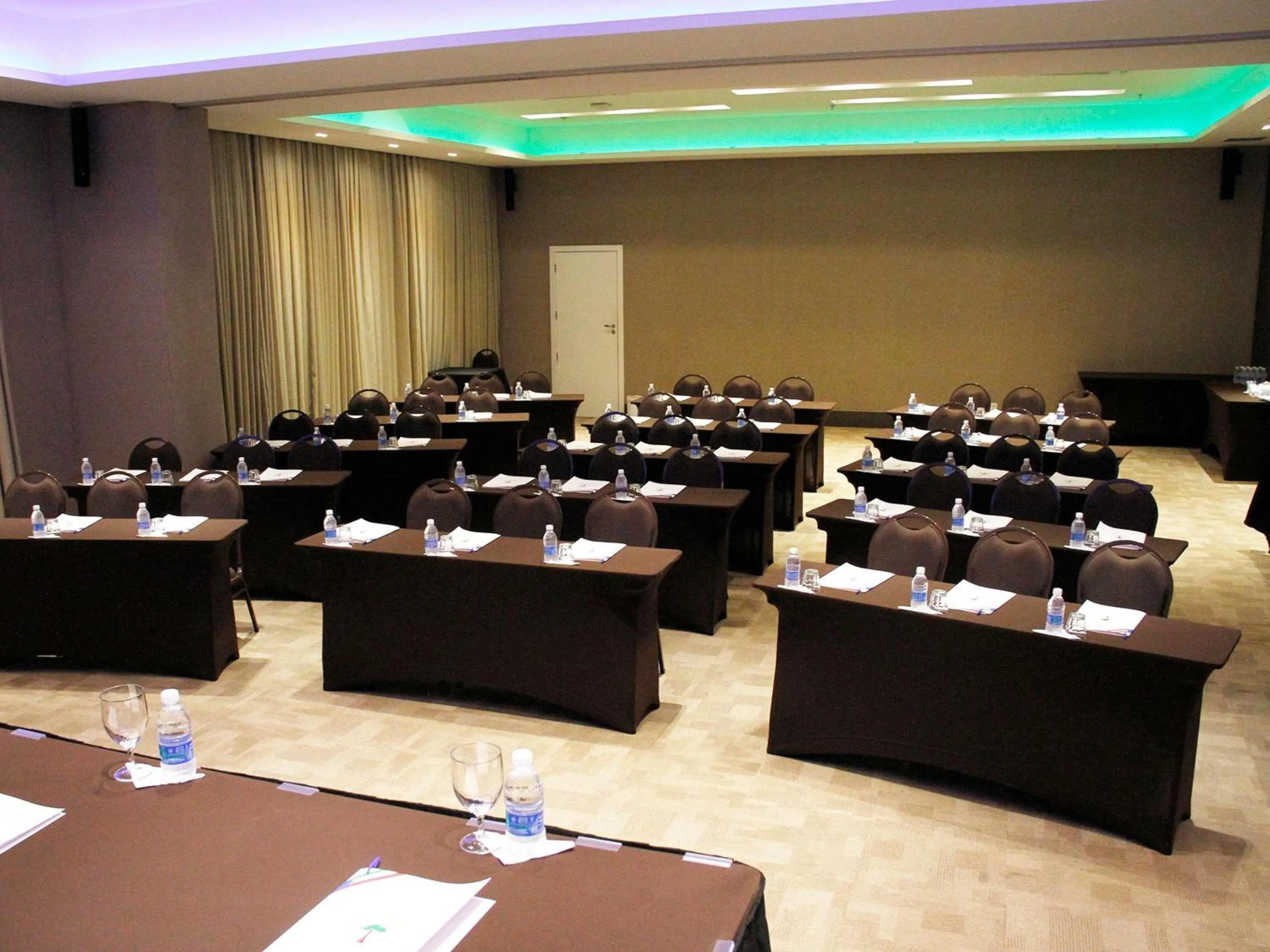 Meeting/conference room in ibis Styles Brasilia Aeroporto