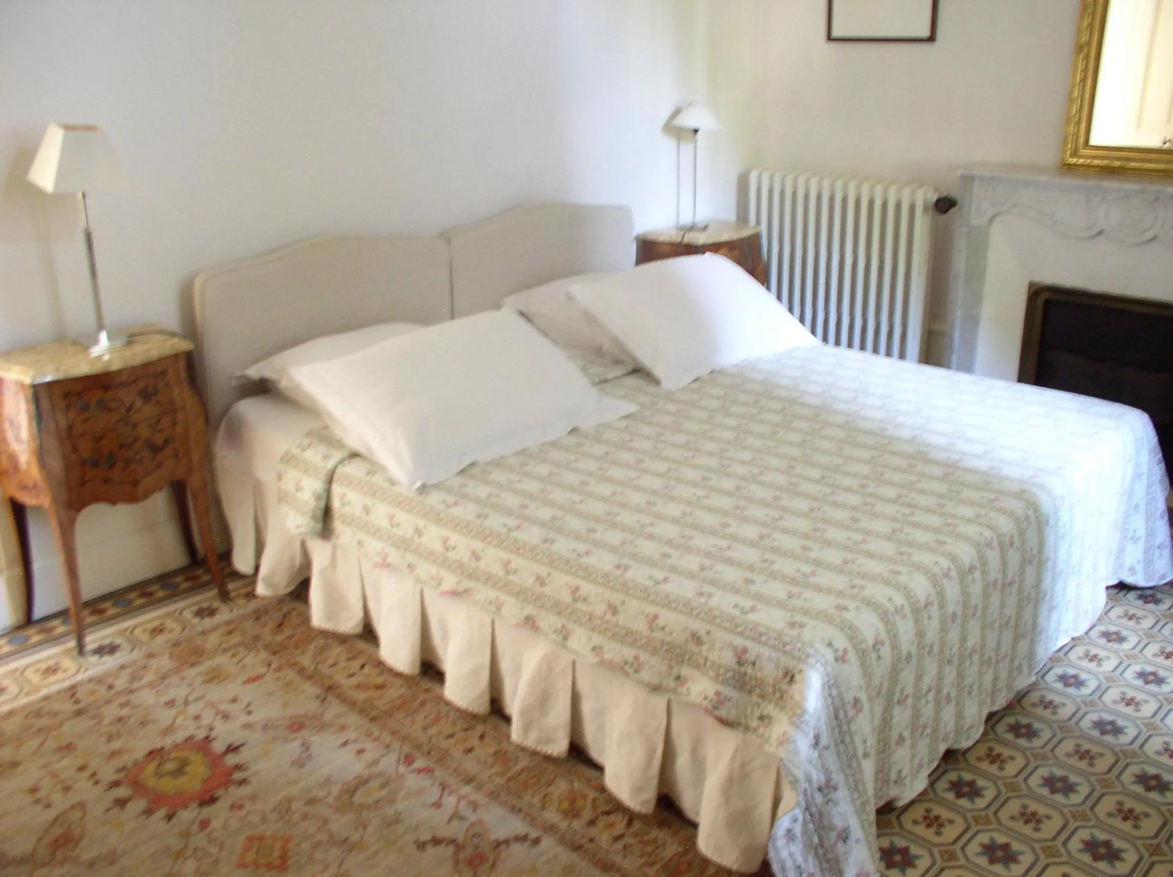 Bed in La Maison de Sophie