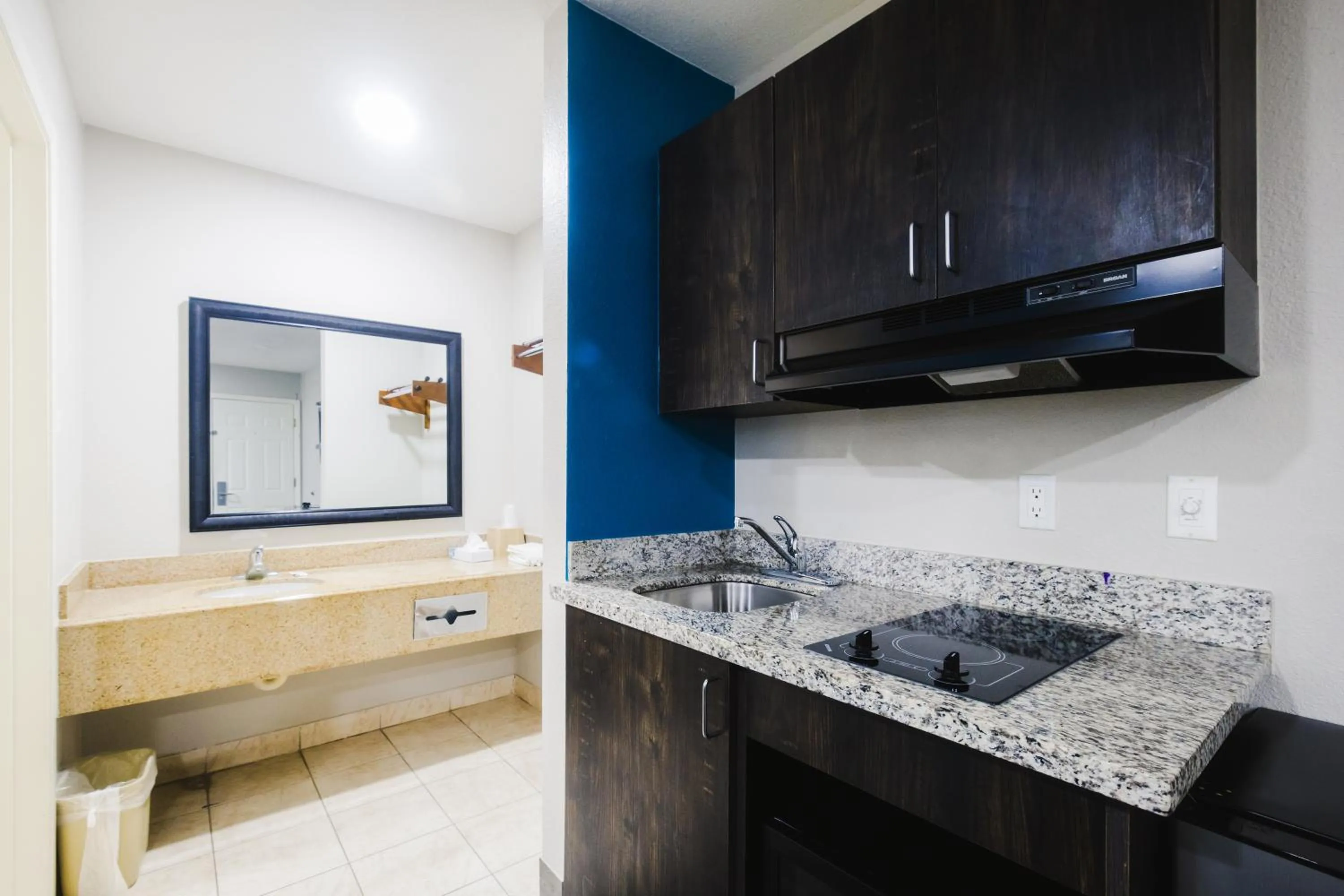 Kitchen or kitchenette in Scottish Inn & Suites