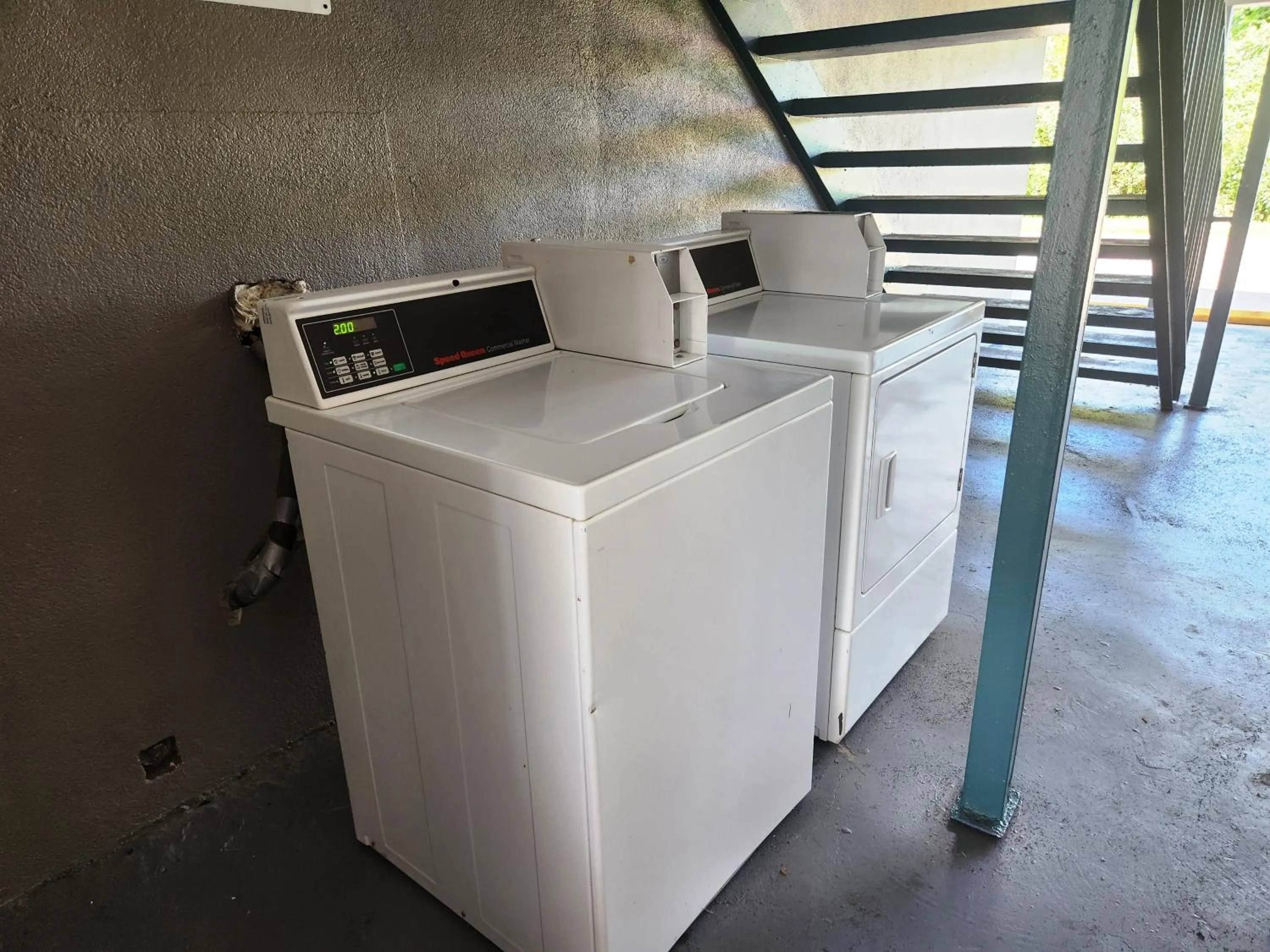 laundry in Scottish Inn & Suites