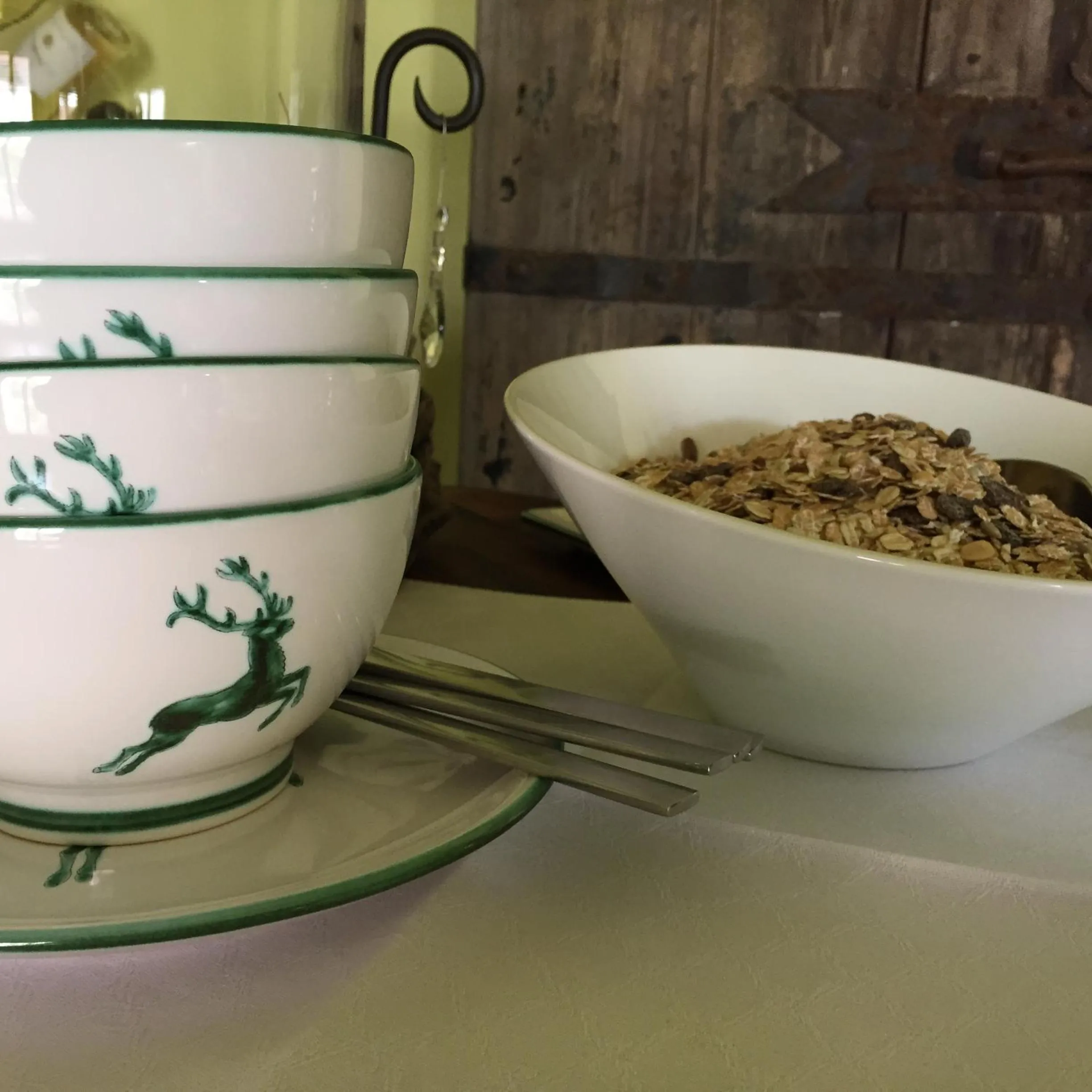 Breakfast in Jugendstil-Hof