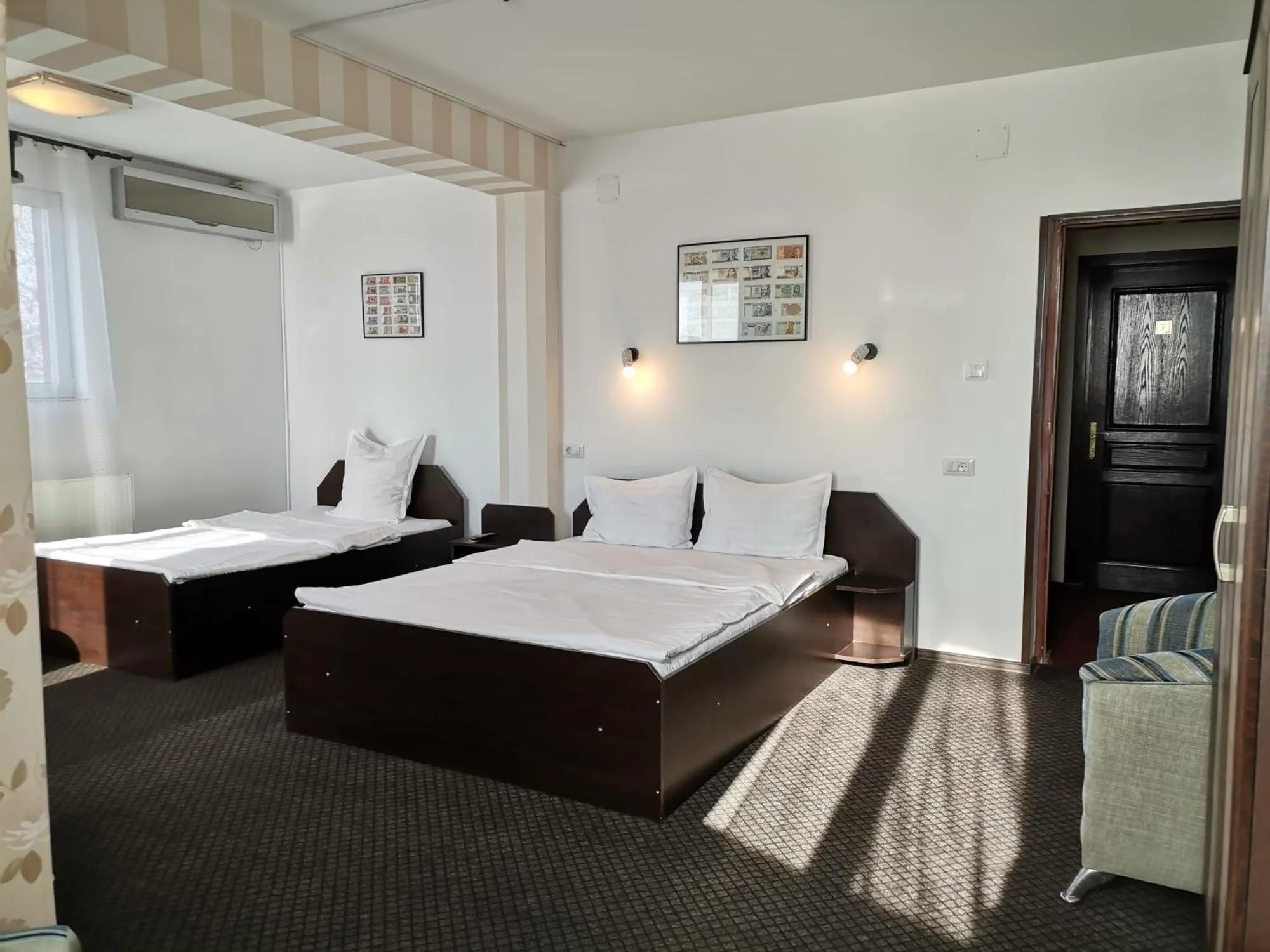 Photo of the whole room, Bed in Motel Davios