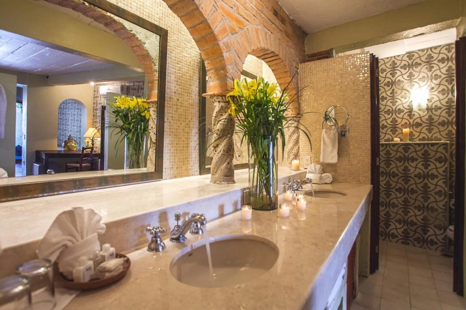 Bathroom in Quinta Maria Cortez Beach Hotel