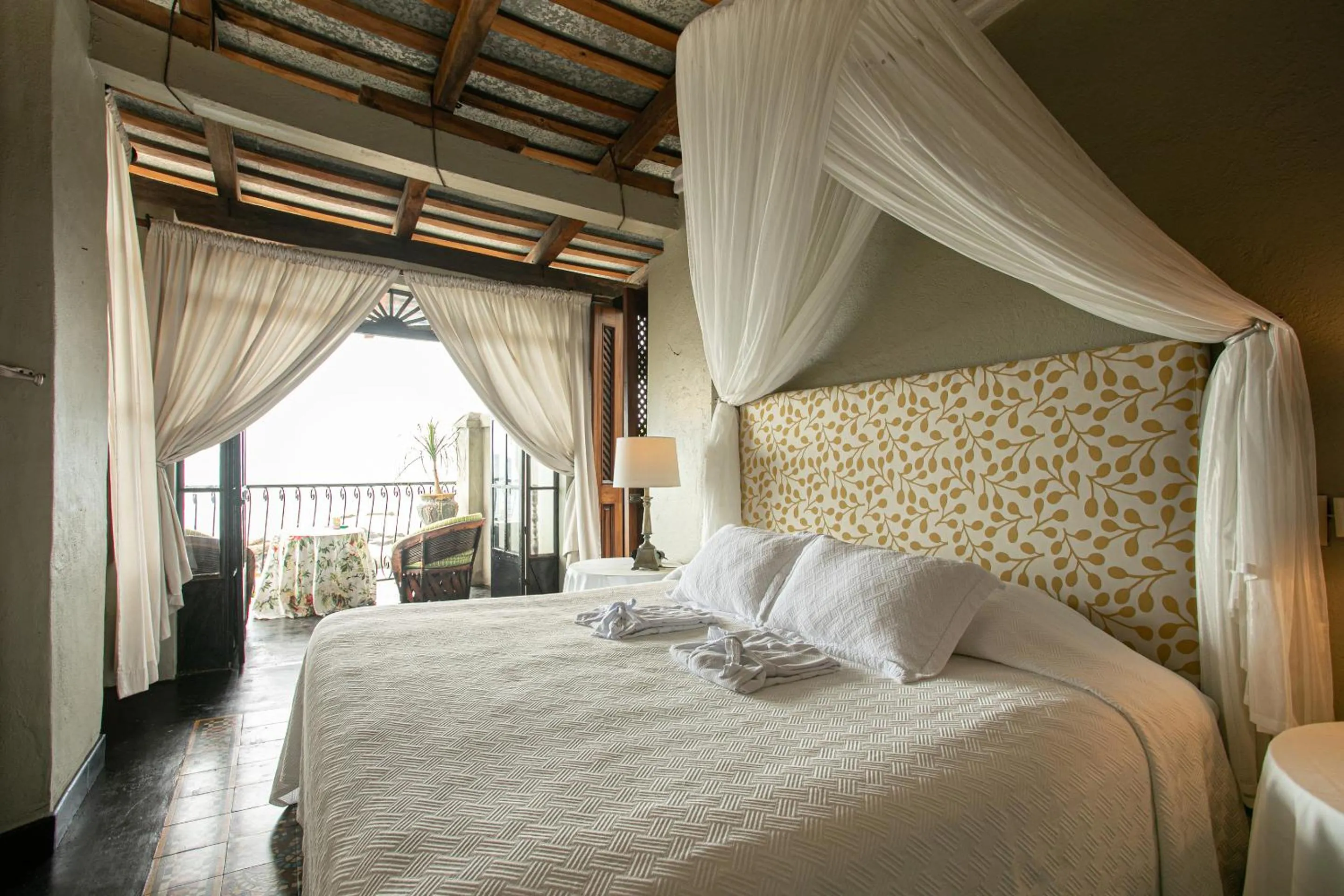 Bedroom, Bed in Quinta Maria Cortez Beach Hotel