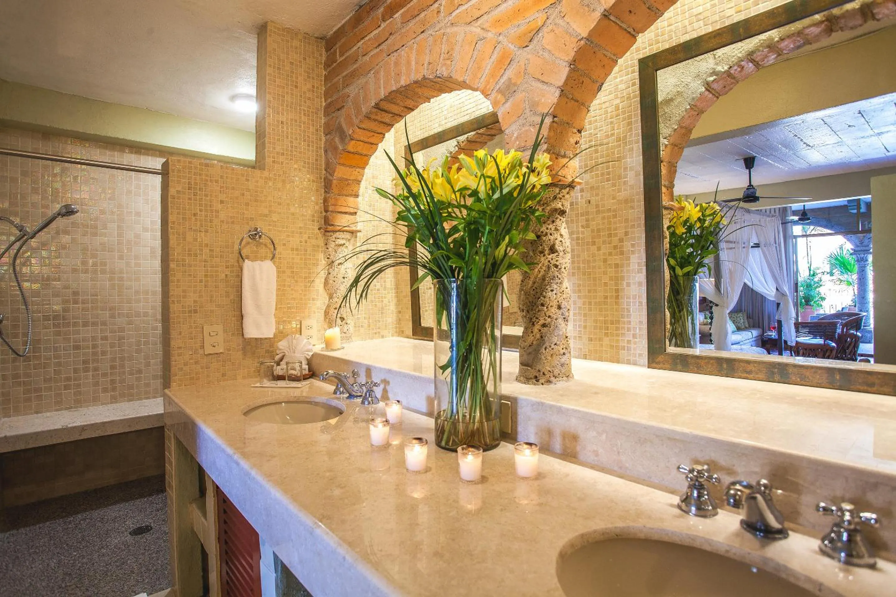 Bathroom in Quinta Maria Cortez Beach Hotel