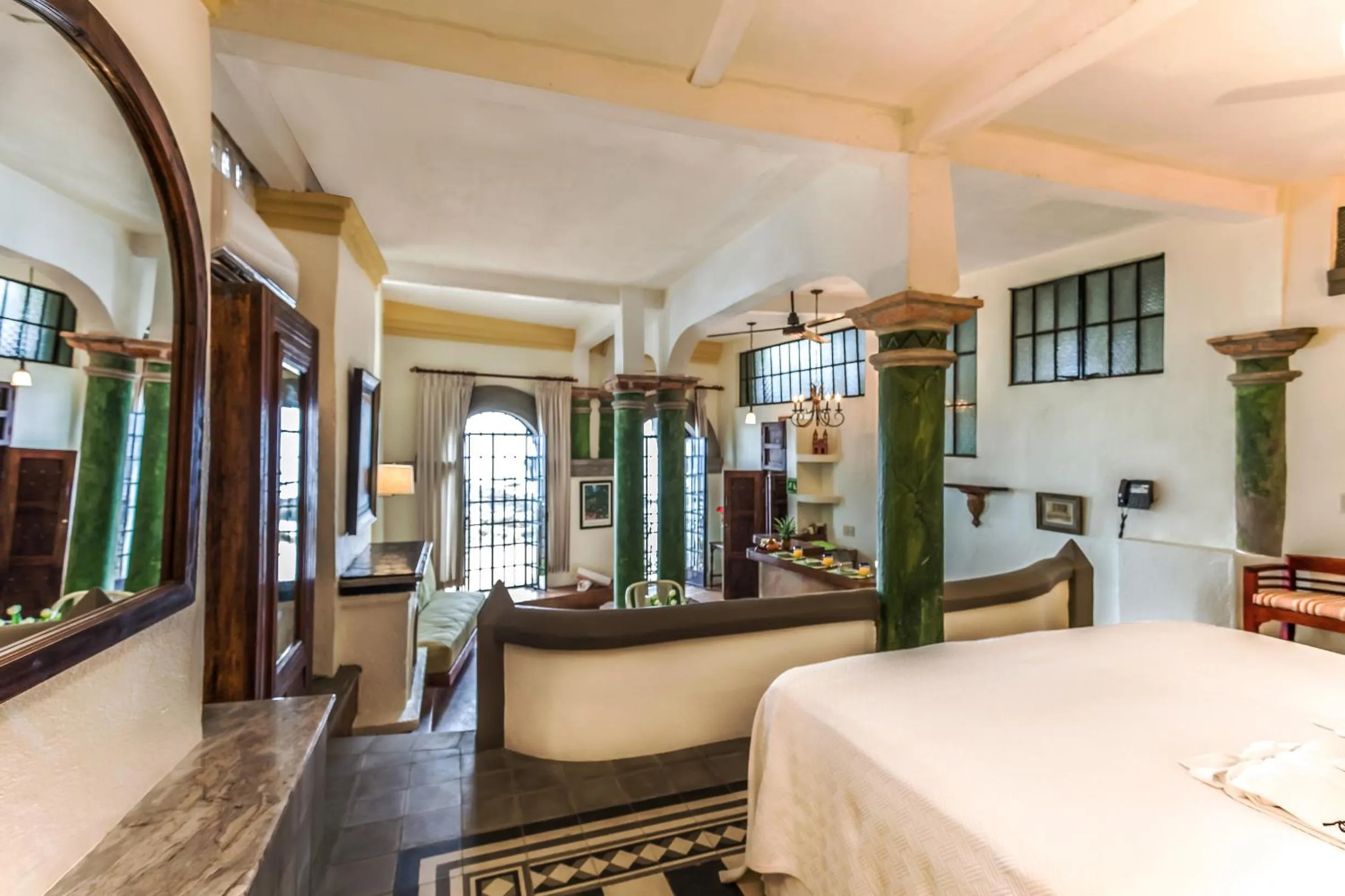 Bedroom in Quinta Maria Cortez Beach Hotel