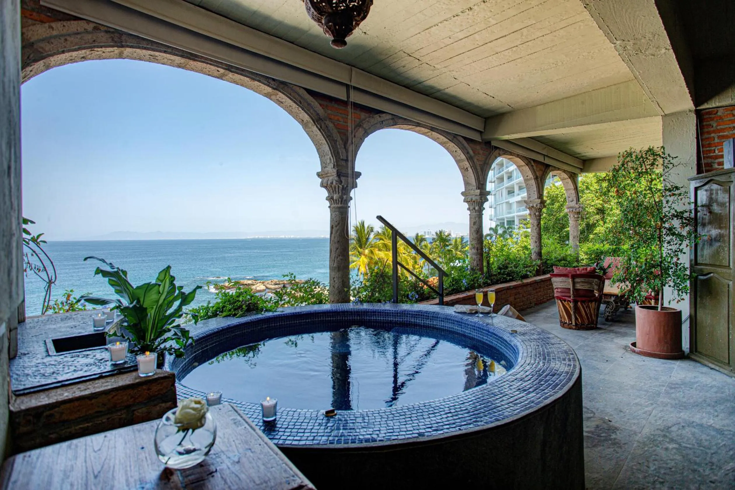 Hot Tub in Quinta Maria Cortez Beach Hotel