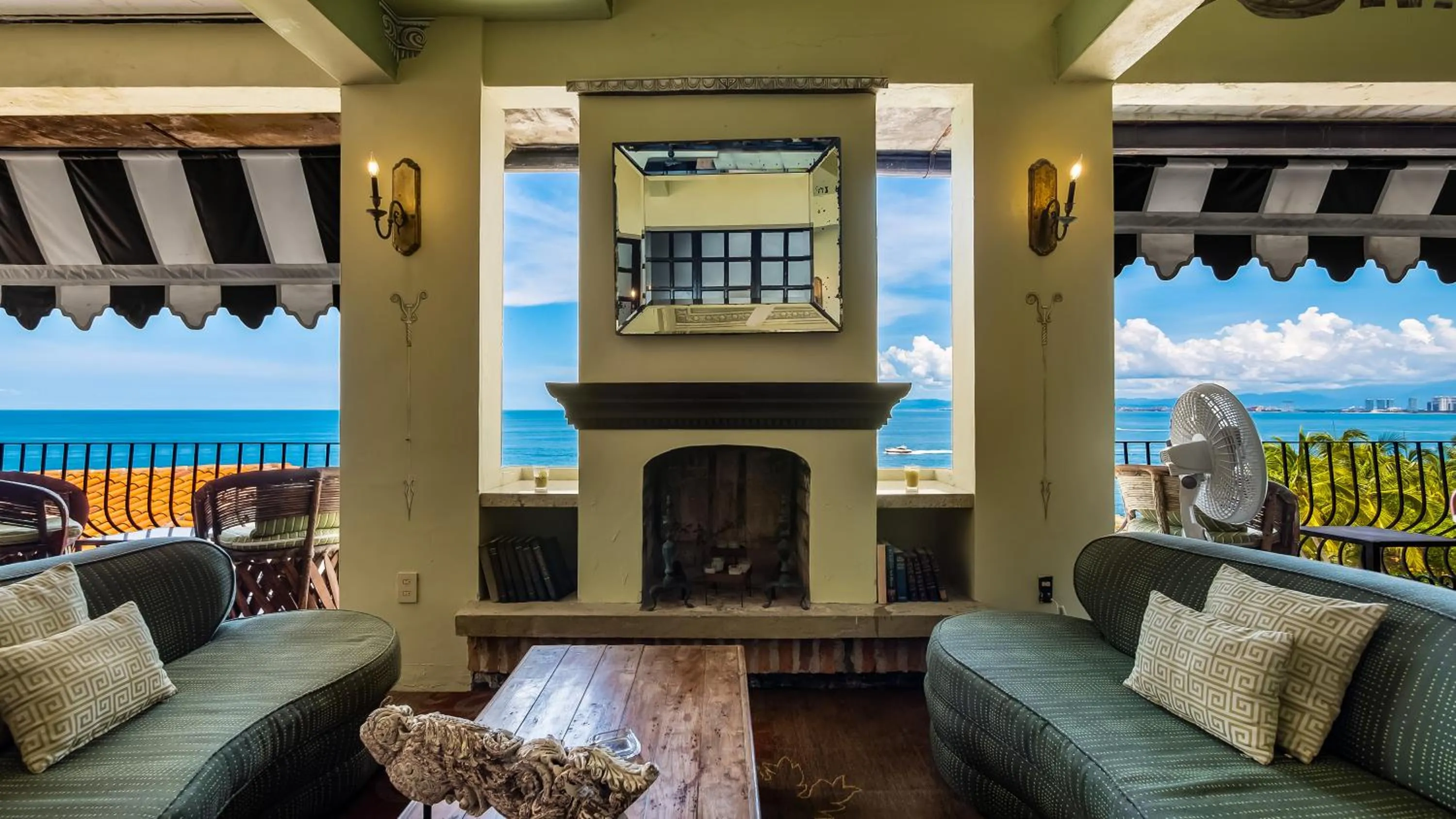 Living room in Quinta Maria Cortez Beach Hotel