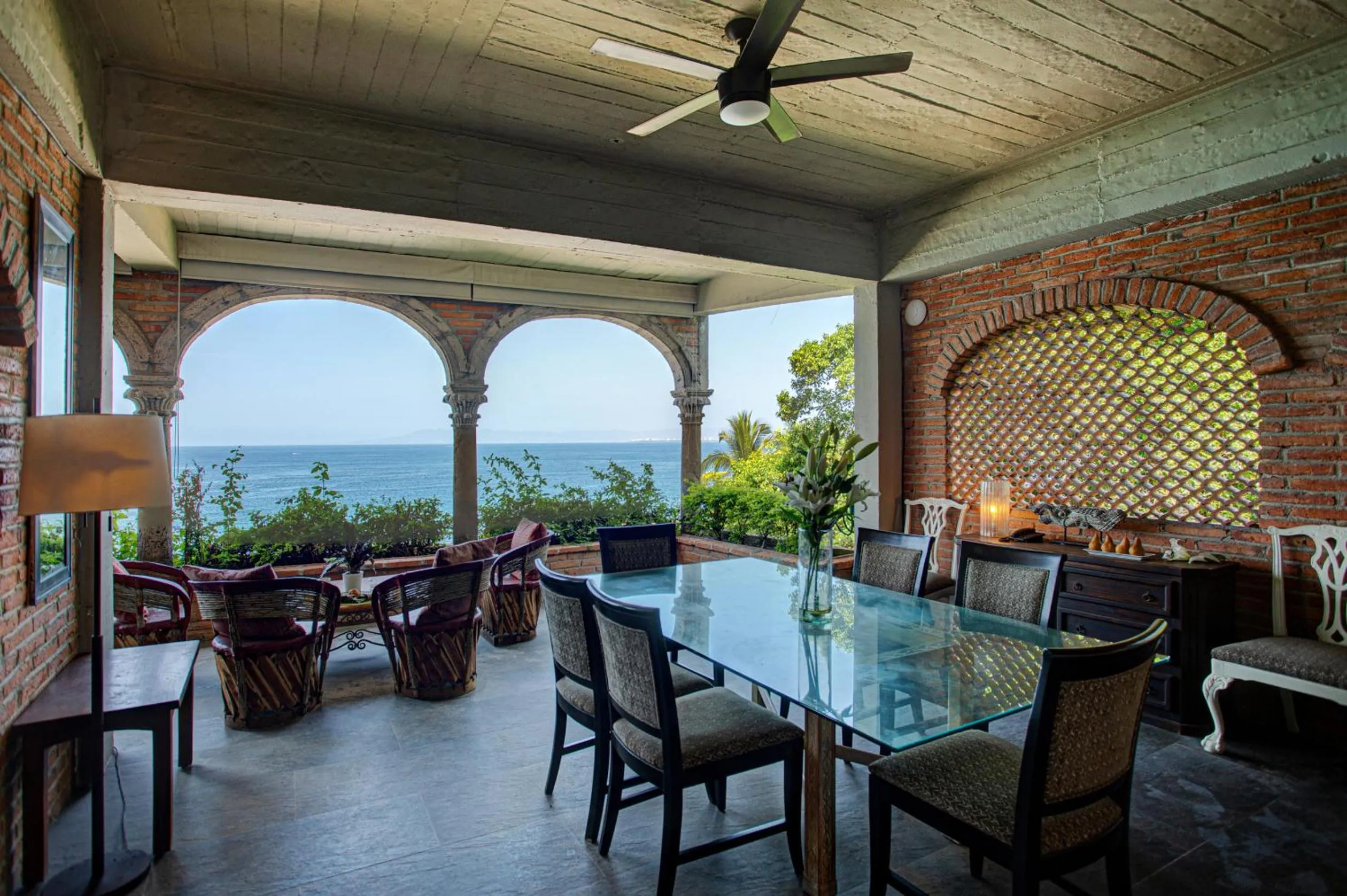 Dining area in Quinta Maria Cortez Beach Hotel
