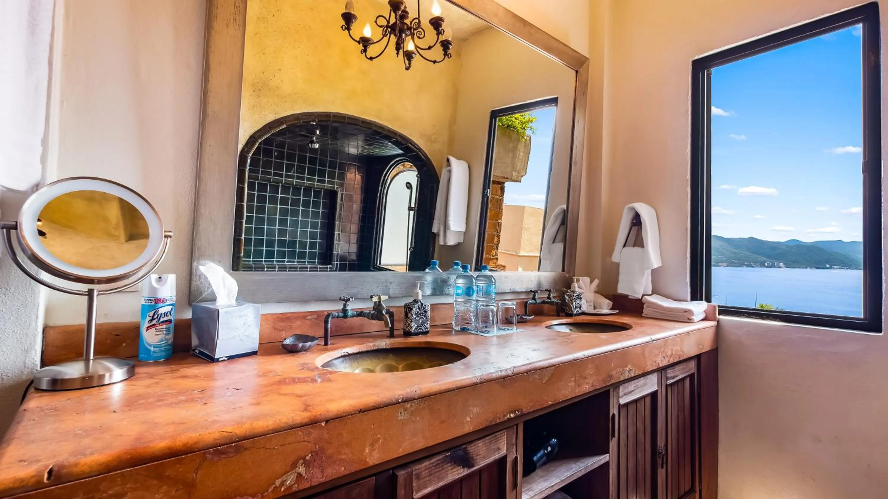 Bathroom in Quinta Maria Cortez Beach Hotel