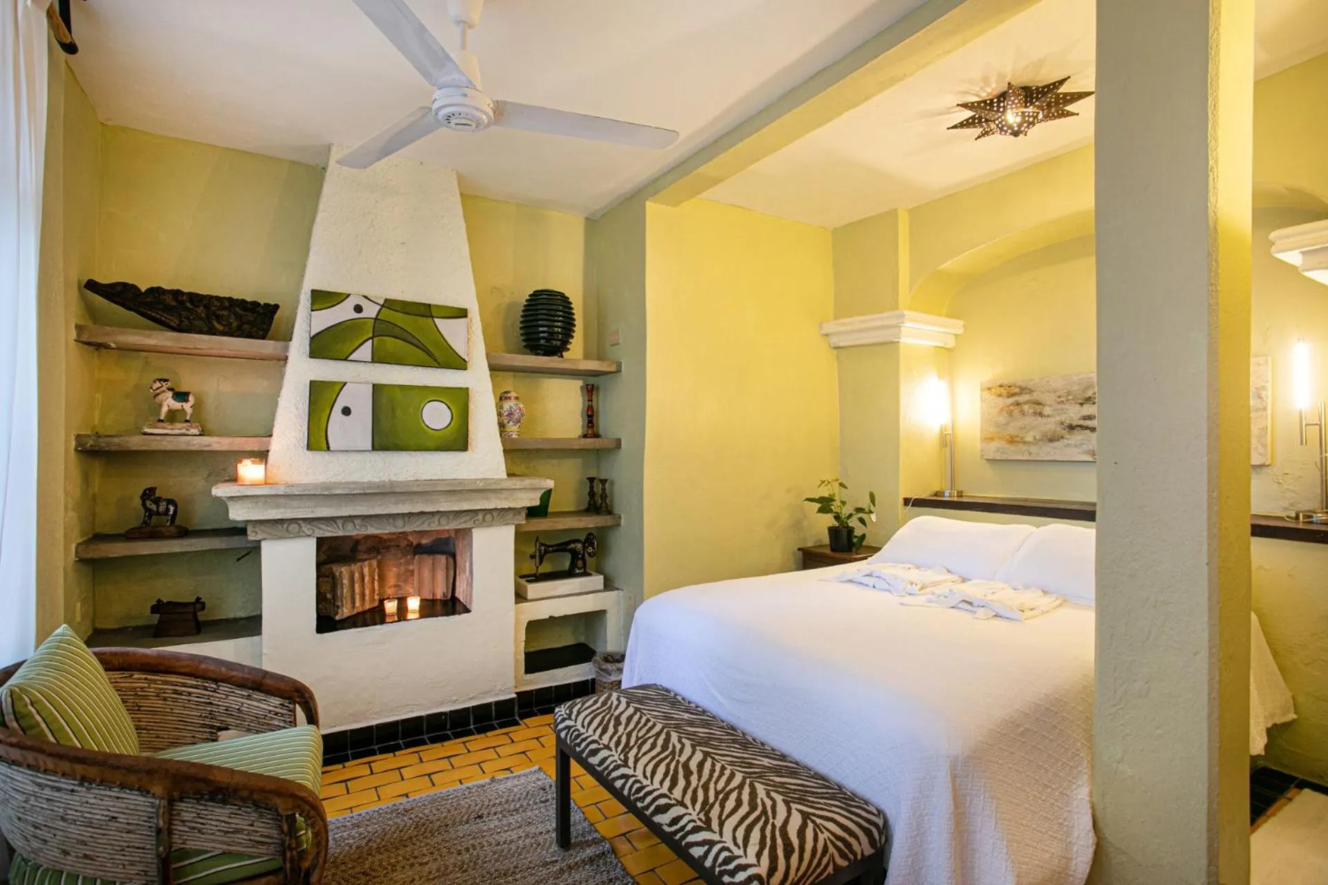 Bedroom, Bed in Quinta Maria Cortez Beach Hotel