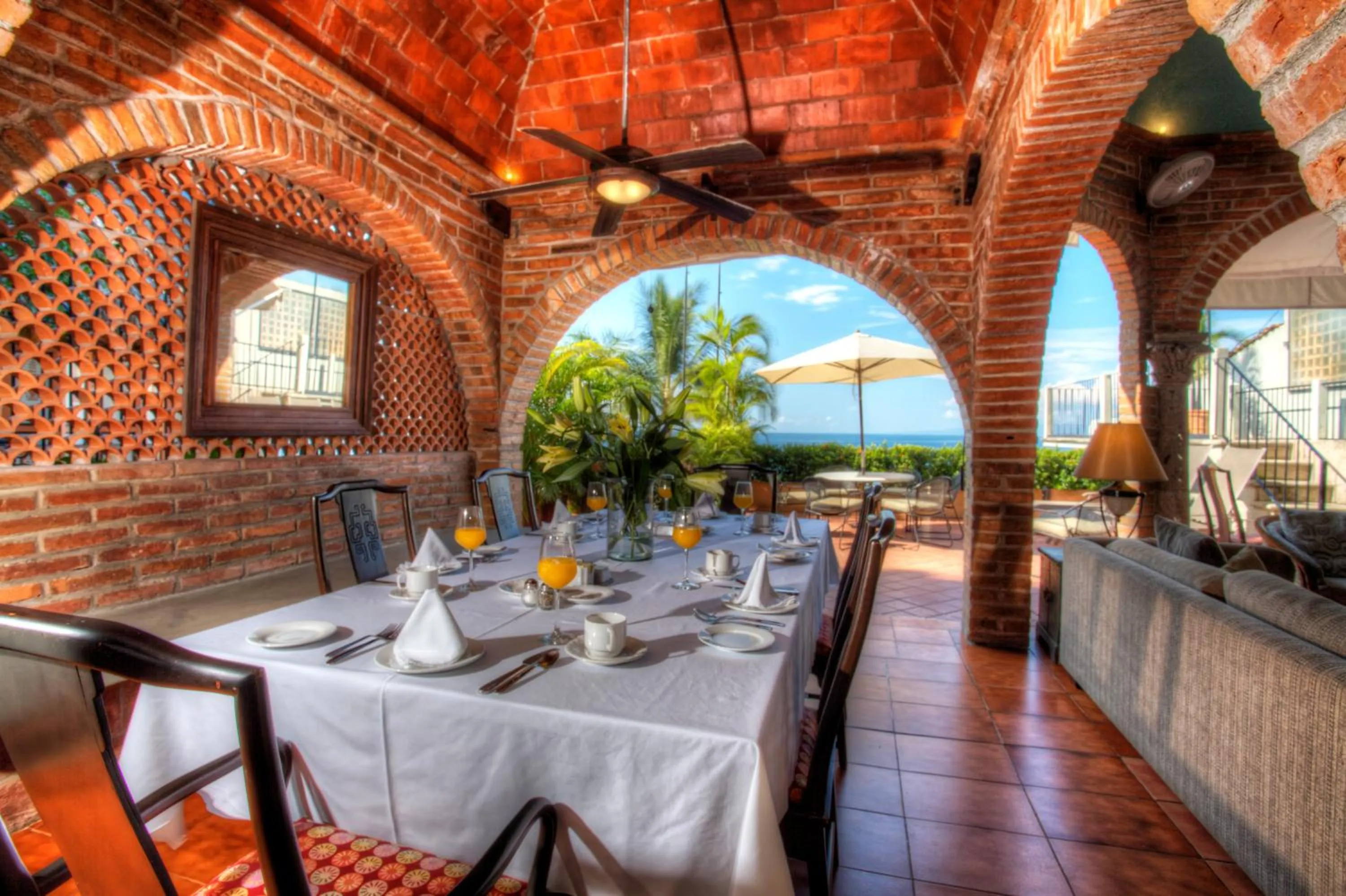 Dining area in Quinta Maria Cortez Beach Hotel