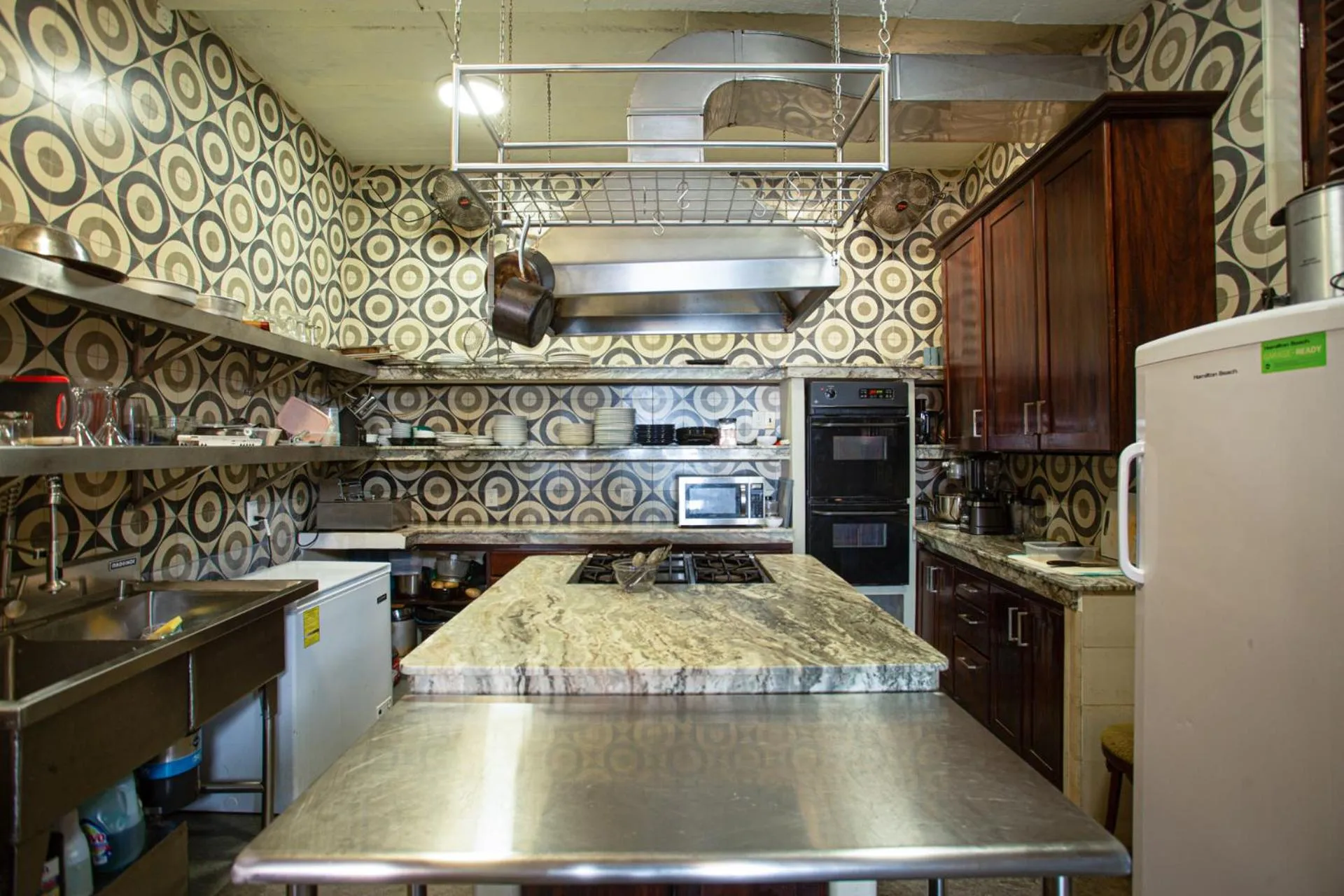 Restaurant/places to eat in Quinta Maria Cortez Beach Hotel