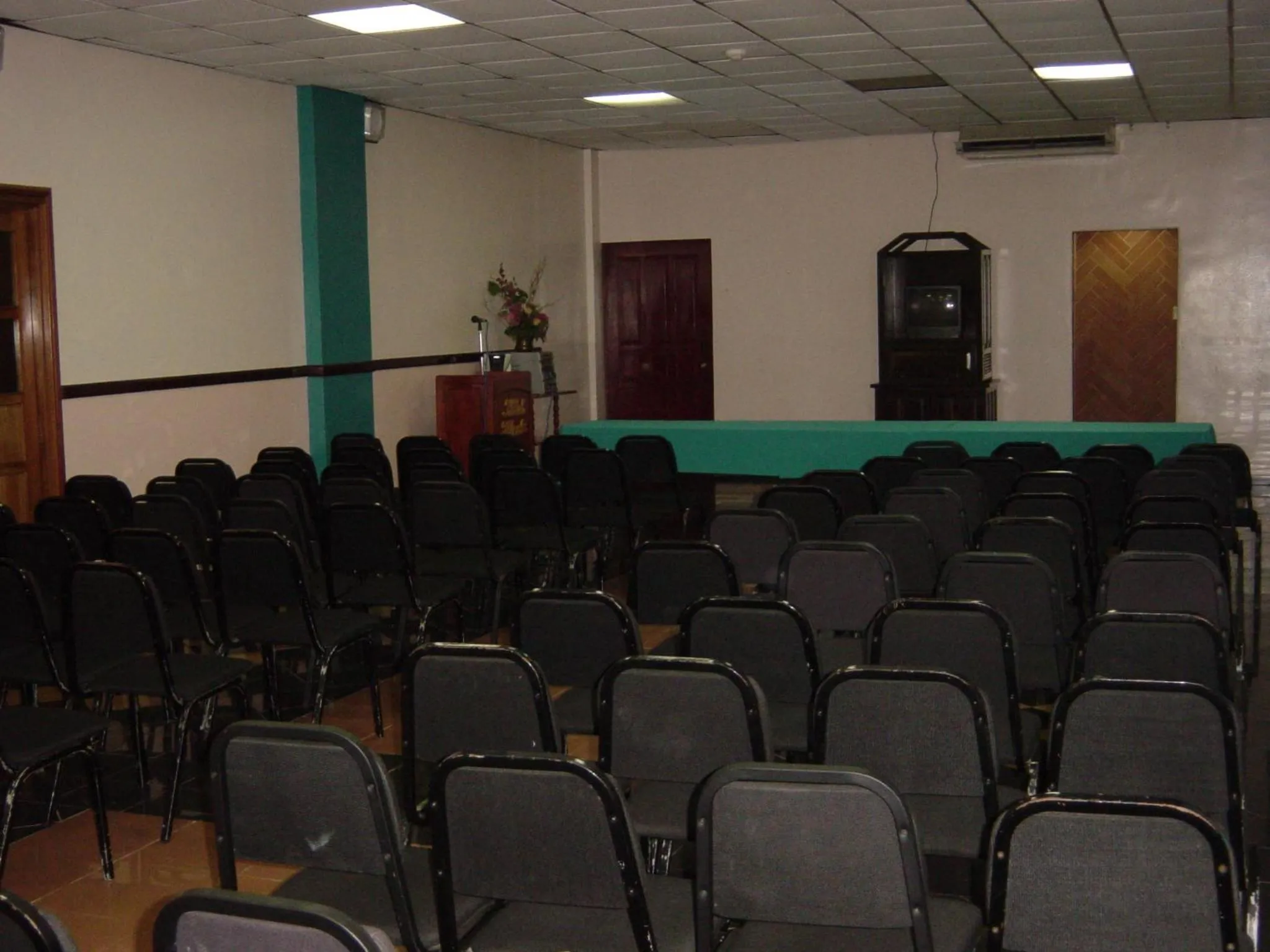 Business facilities in Hotel Alcala