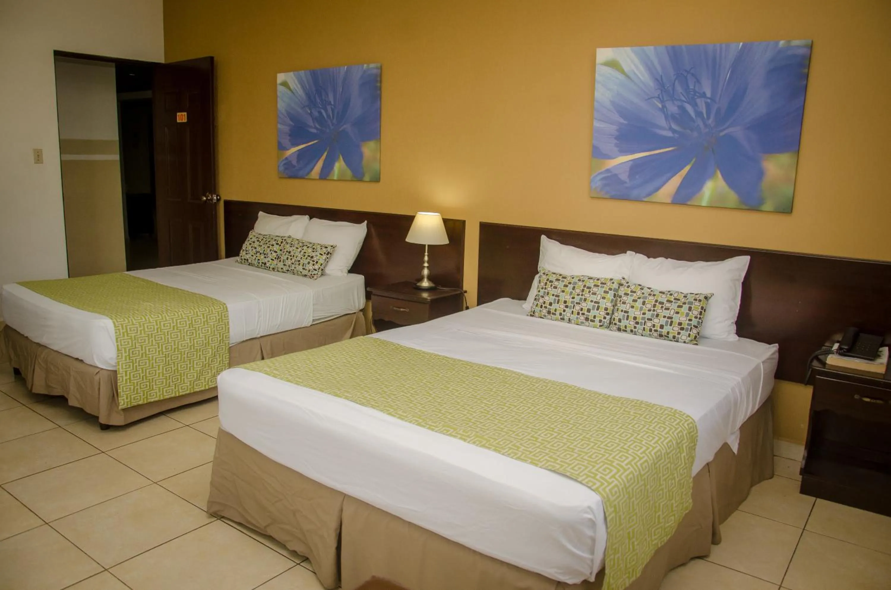 Bedroom, Bed in Hotel Residencial Cervantes