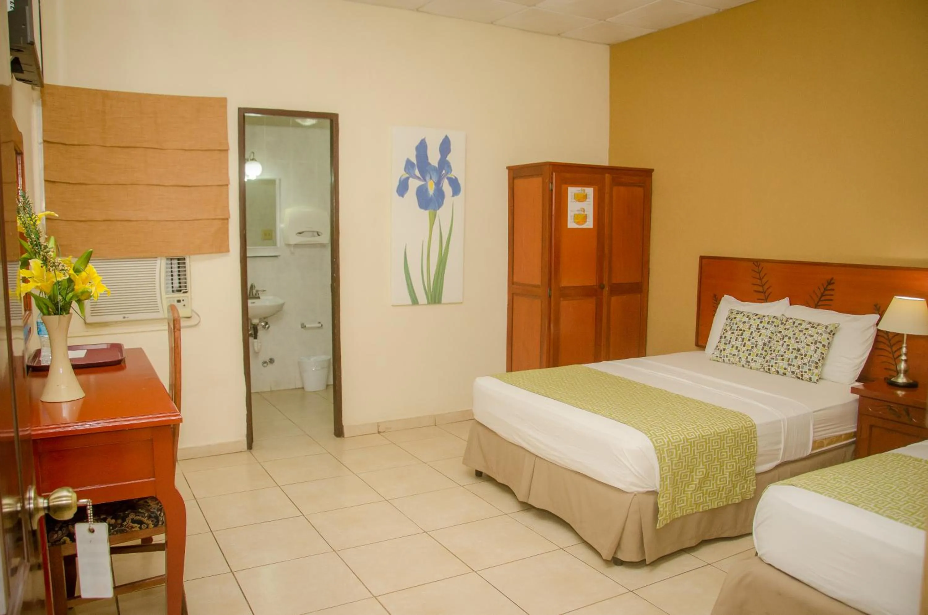 Bedroom, Bed in Hotel Residencial Cervantes