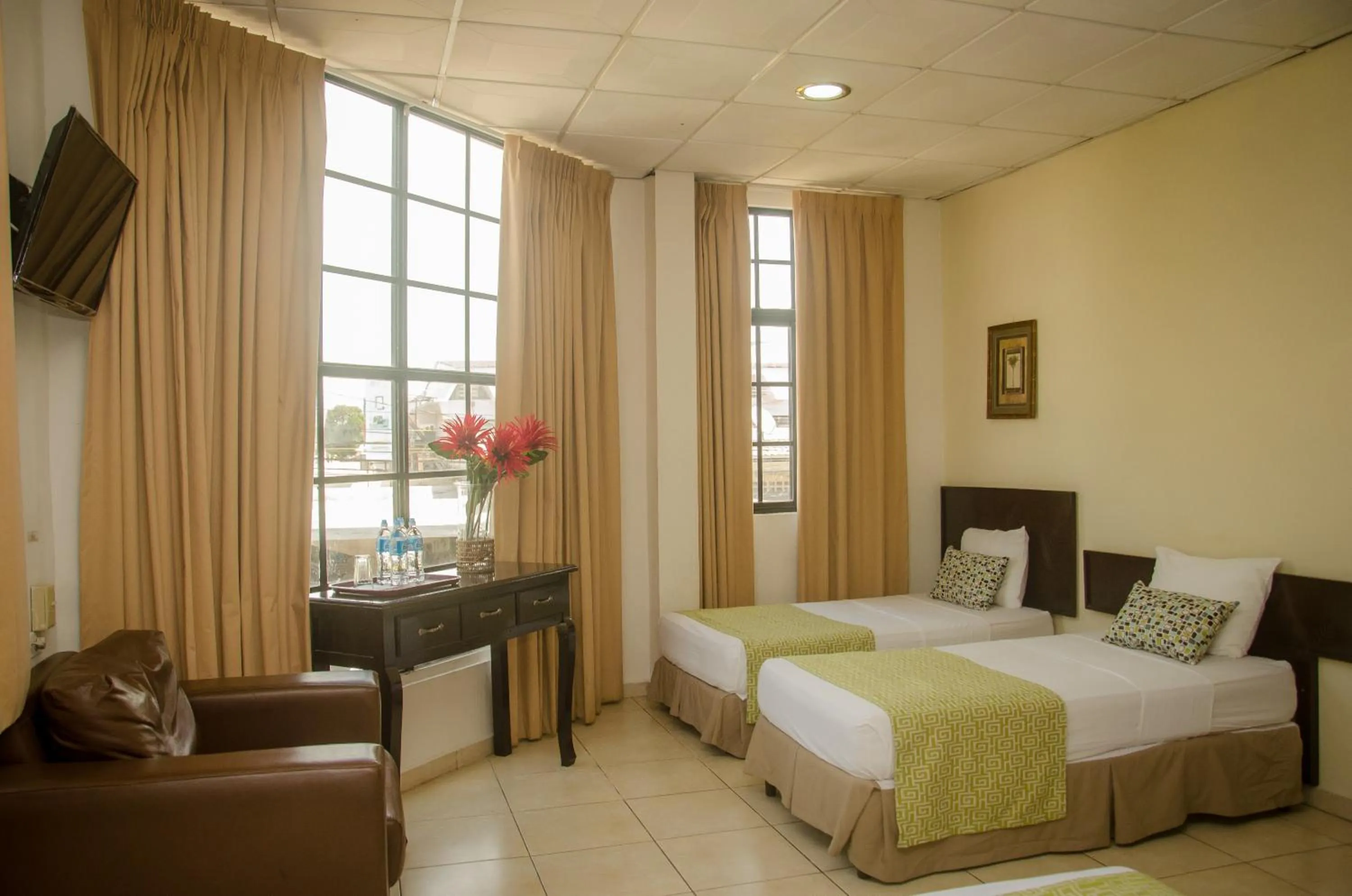 TV and multimedia, Bed in Hotel Residencial Cervantes