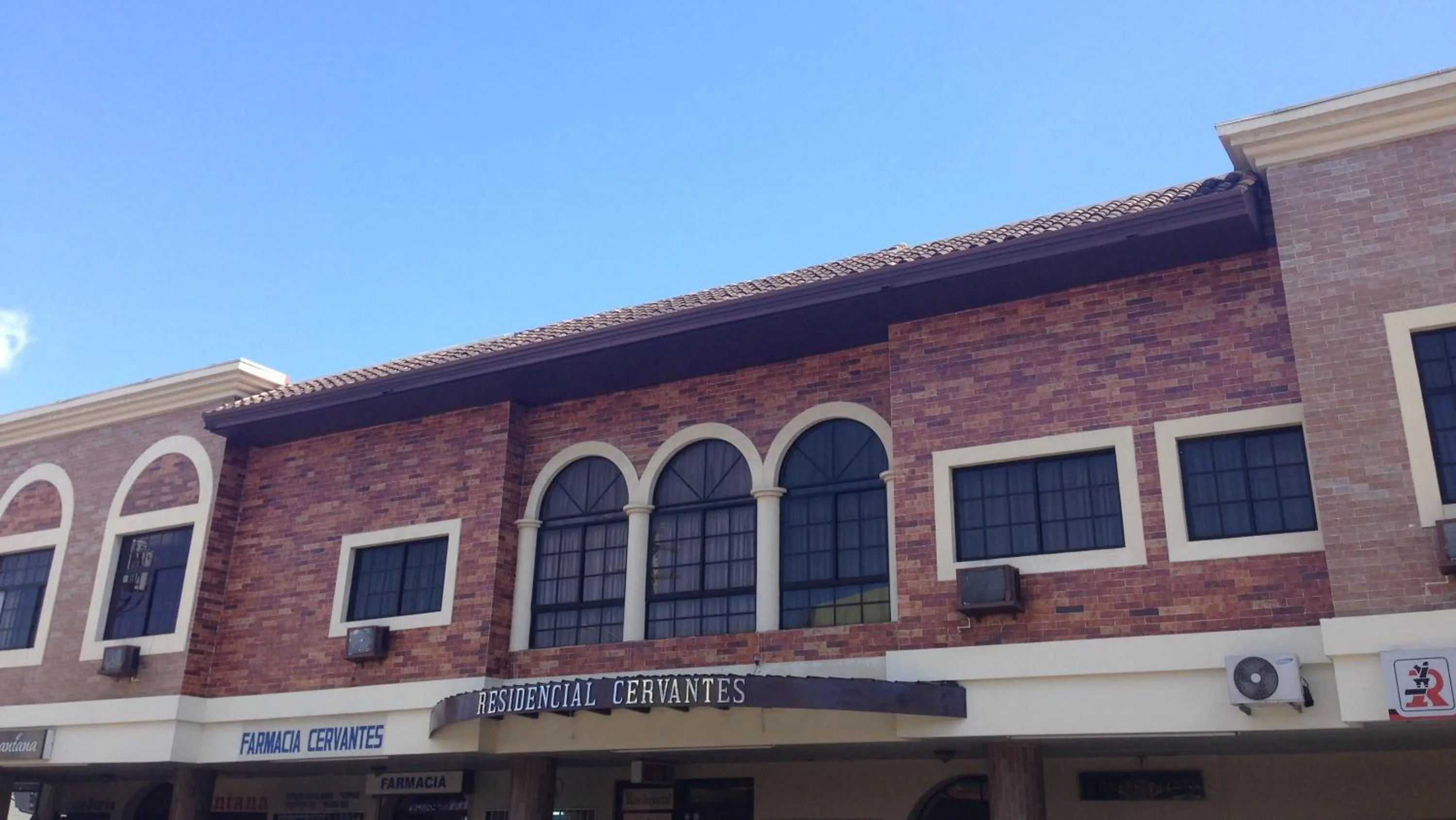 Day in Hotel Residencial Cervantes