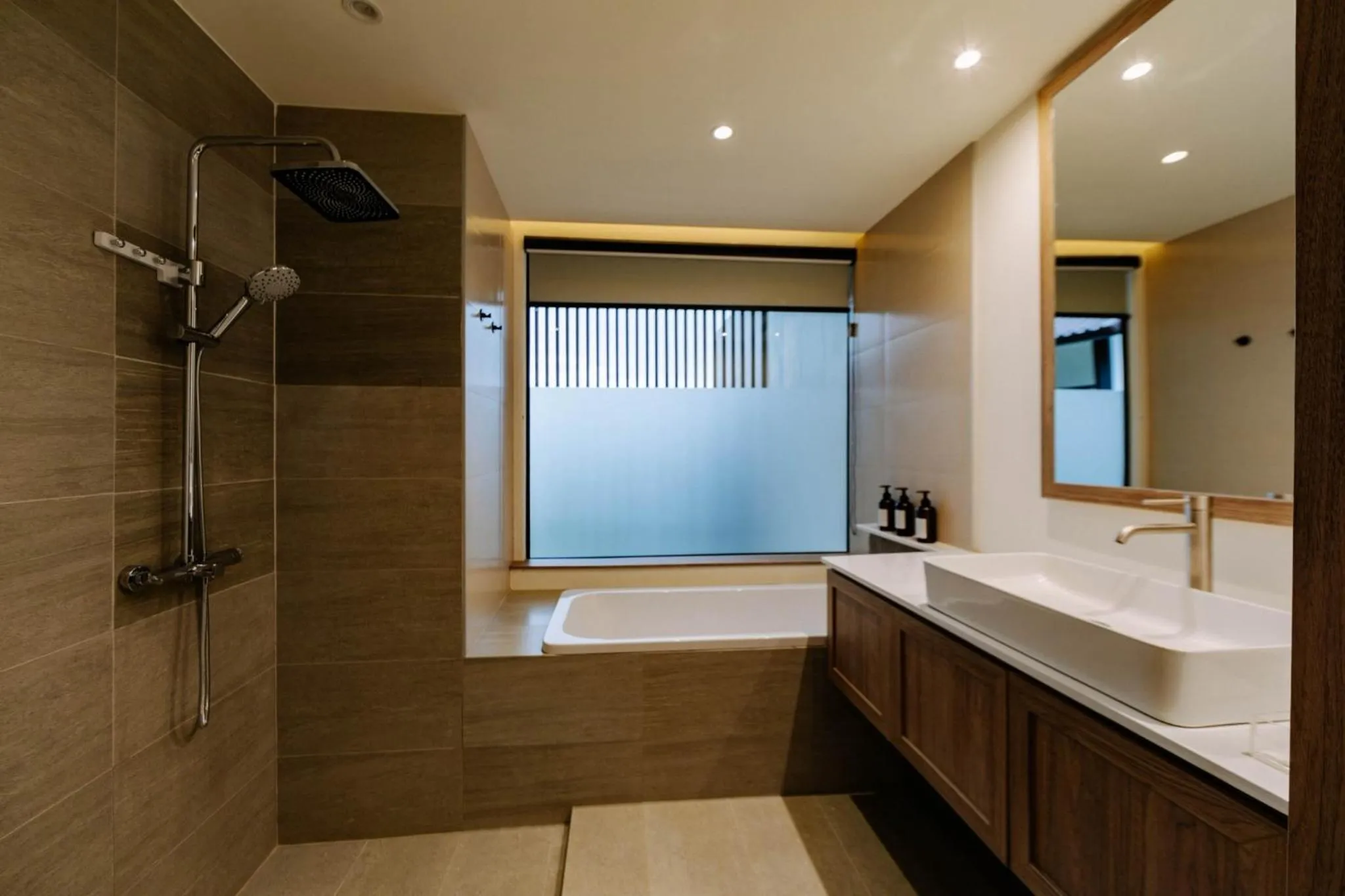 Shanti-Retreat Hotel