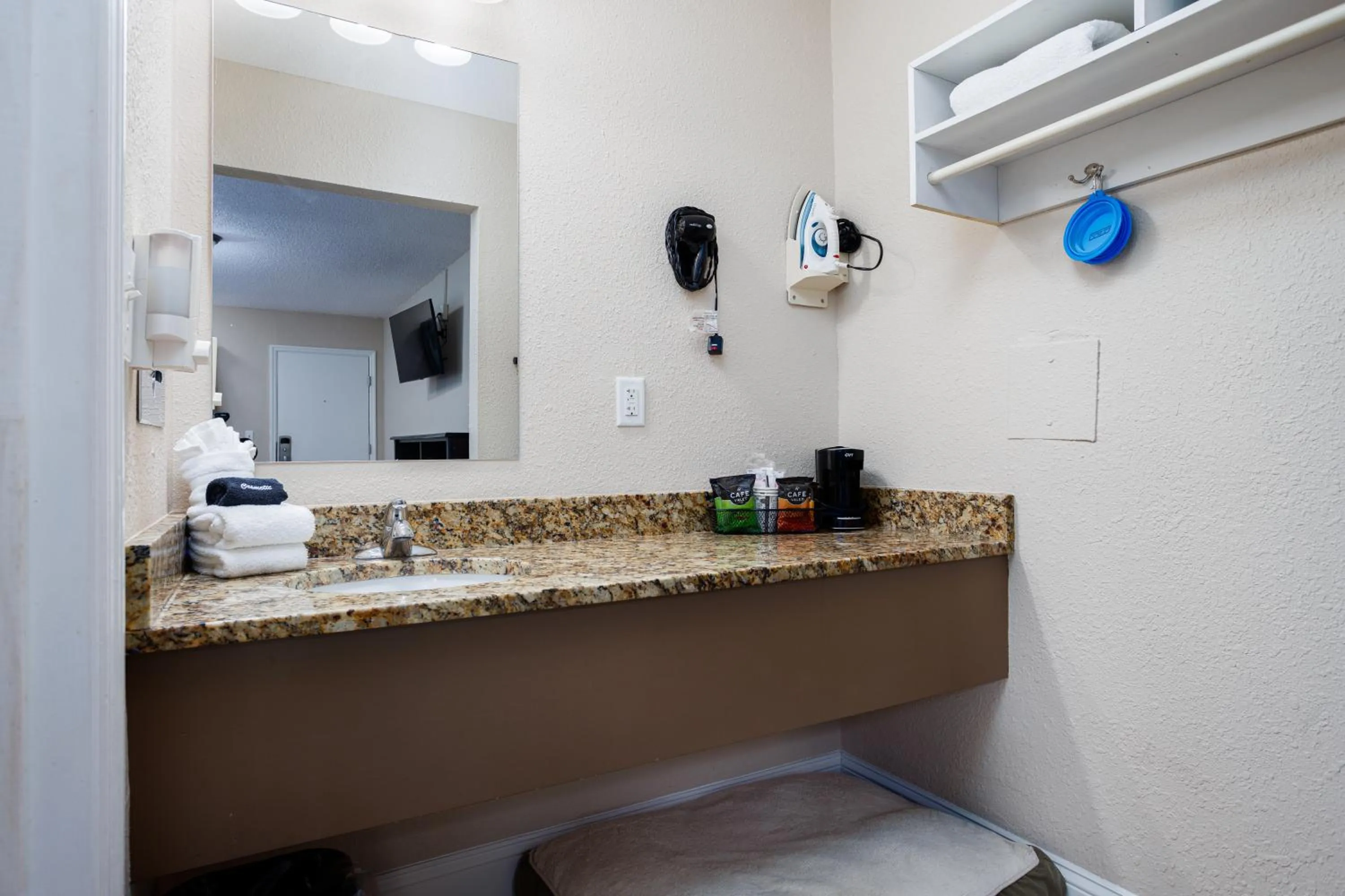 Bathroom in Quality Inn St Augustine Historic District Area