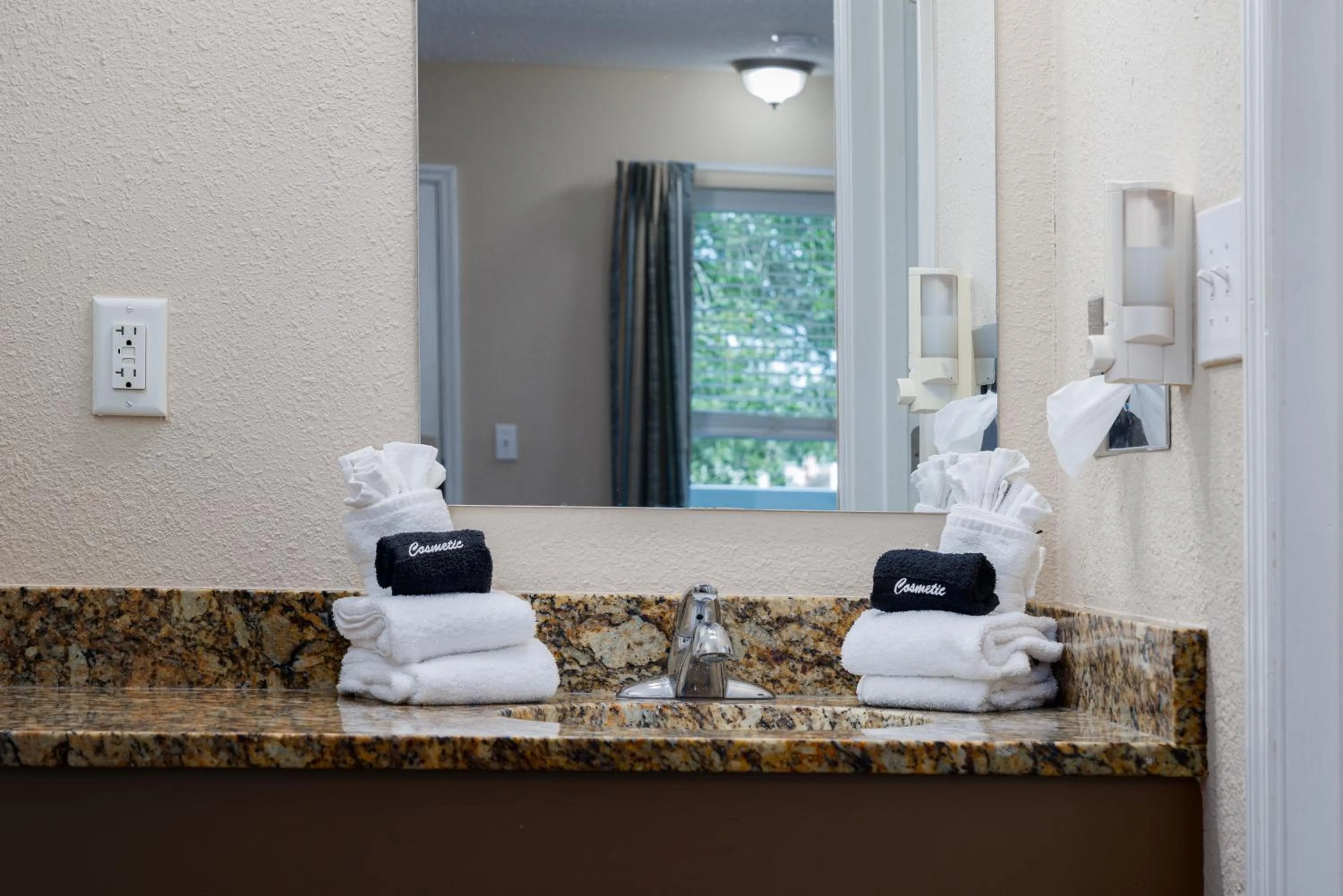 Bathroom in Quality Inn St Augustine Historic District Area