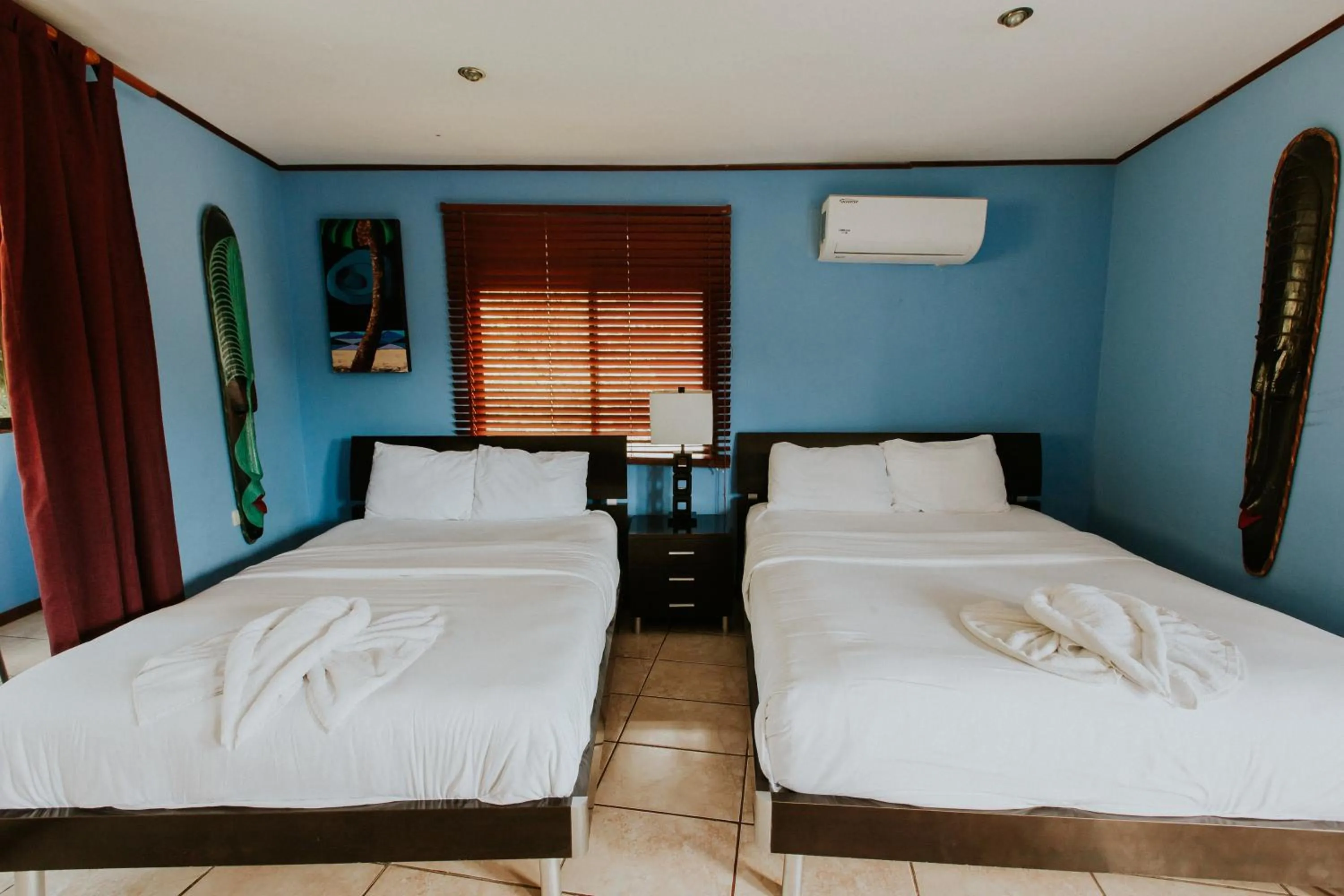 Photo of the whole room, Bed in La Posada Jungle Hotel