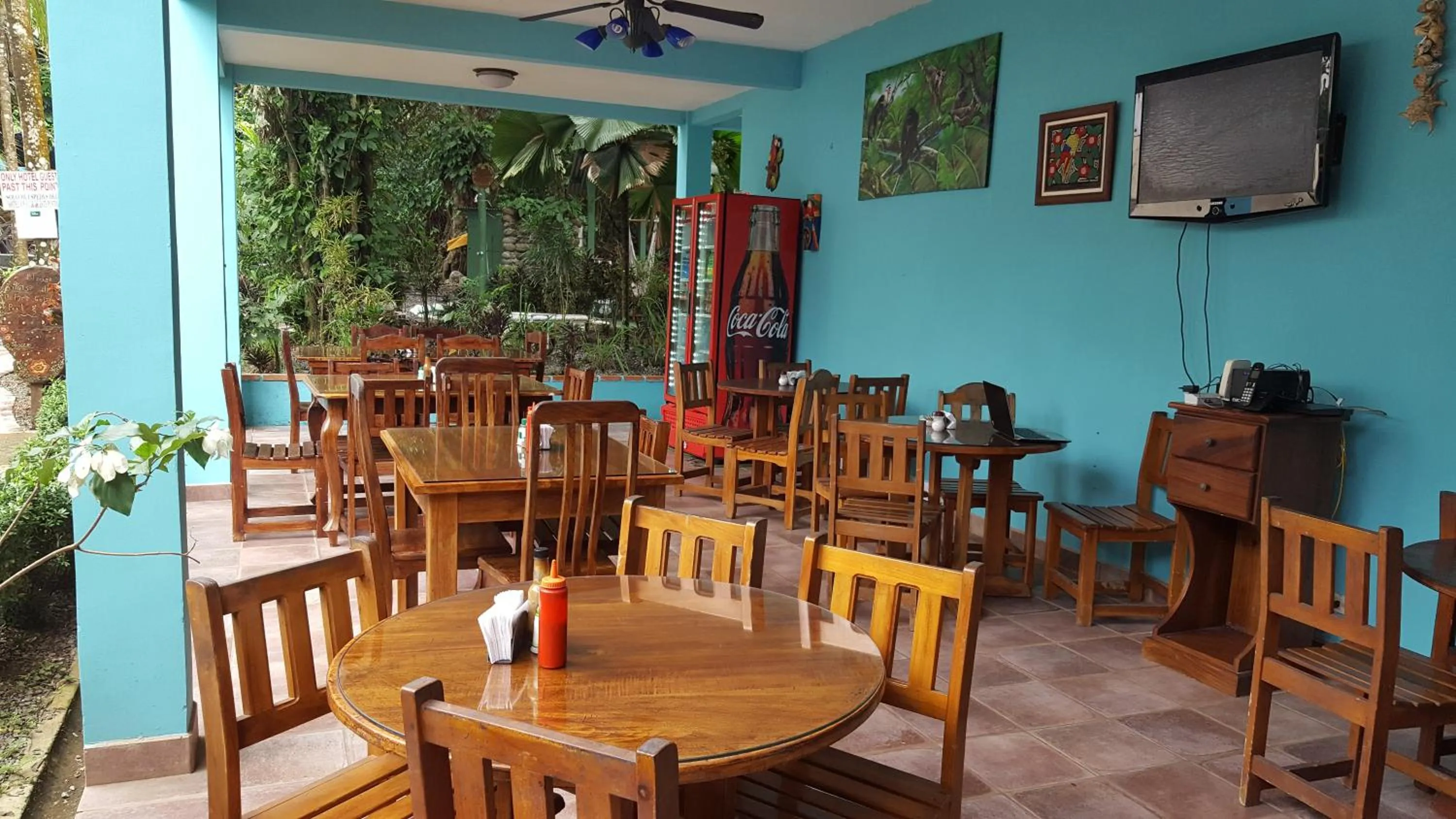Restaurant/places to eat in La Posada Jungle Hotel