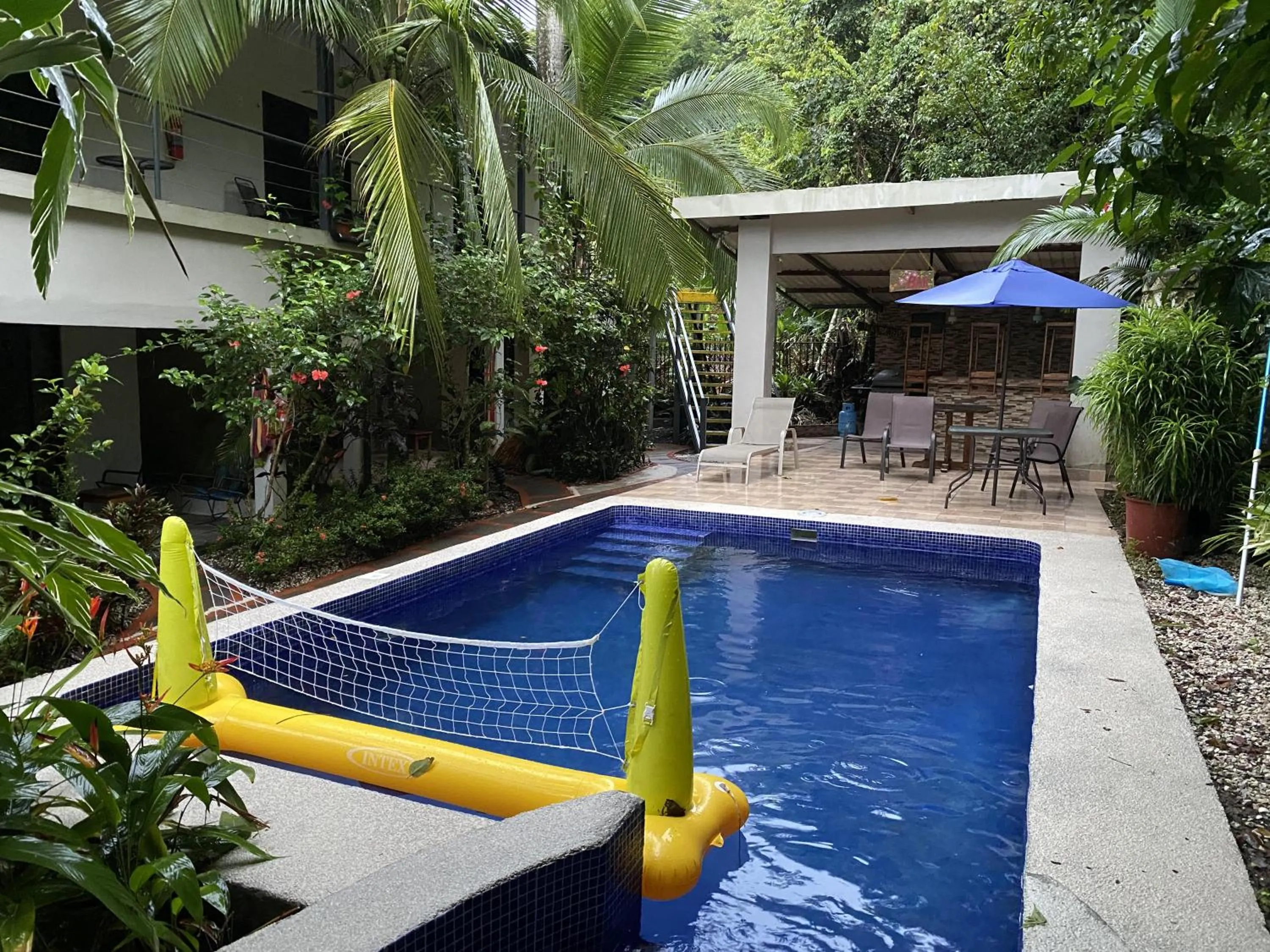 Swimming pool in La Posada Jungle Hotel