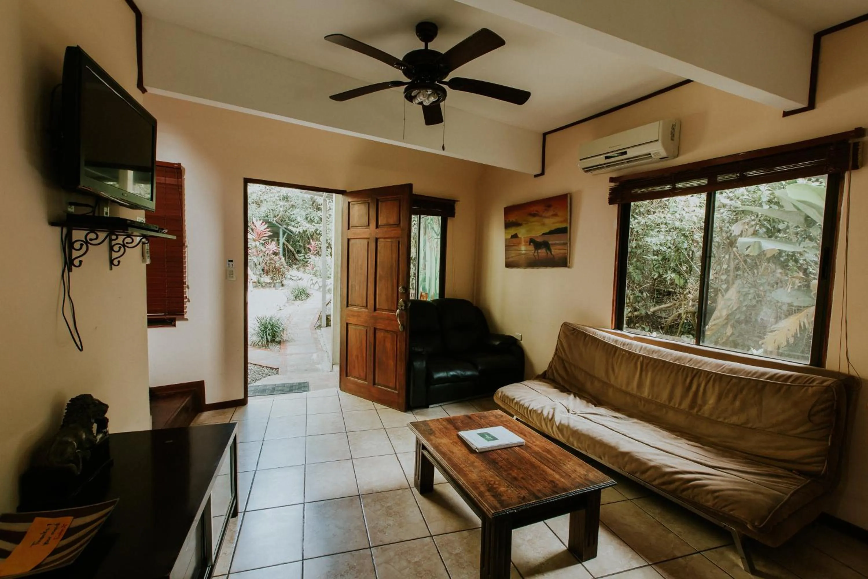 Living room in La Posada Jungle Hotel