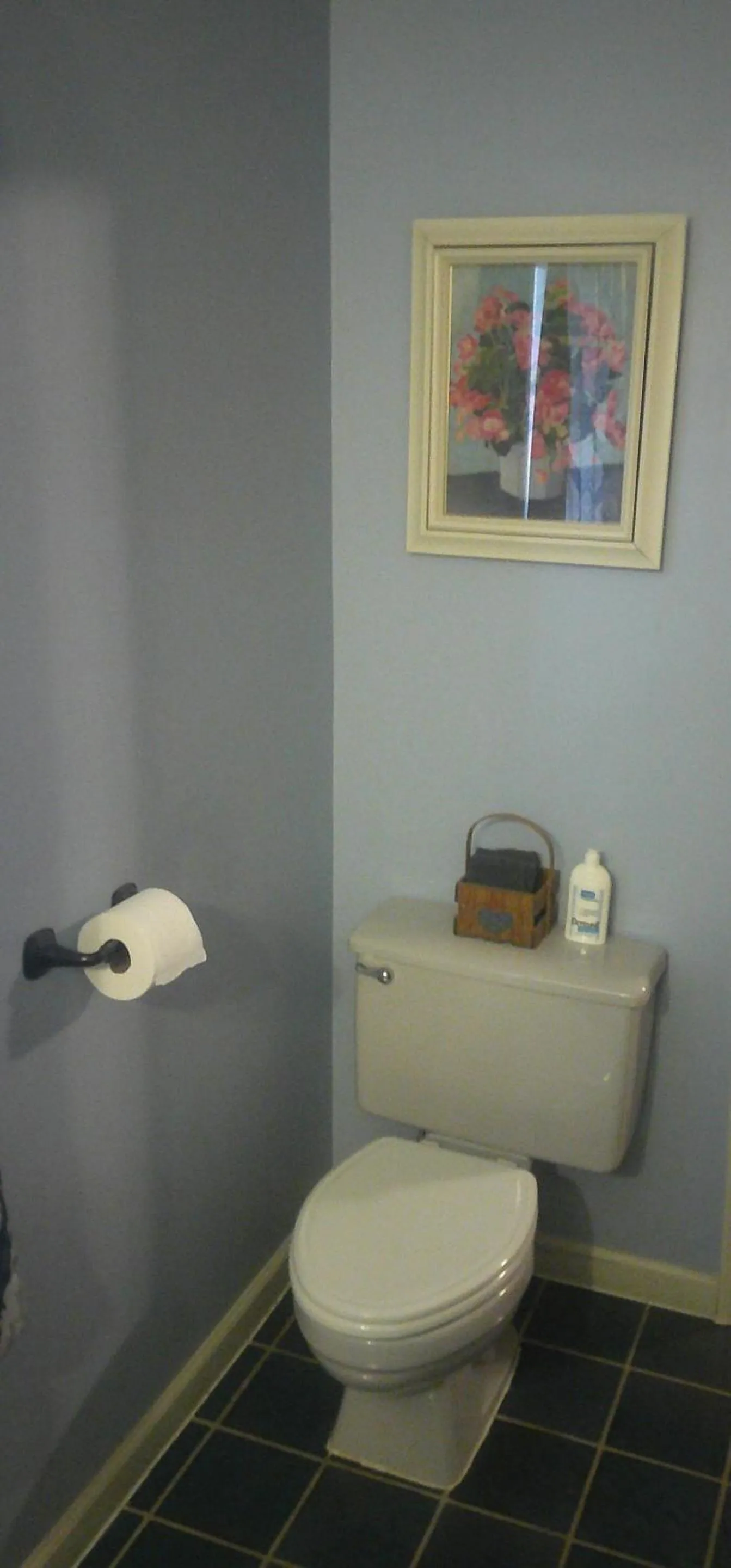 Bathroom in Lil Black Bear Inn