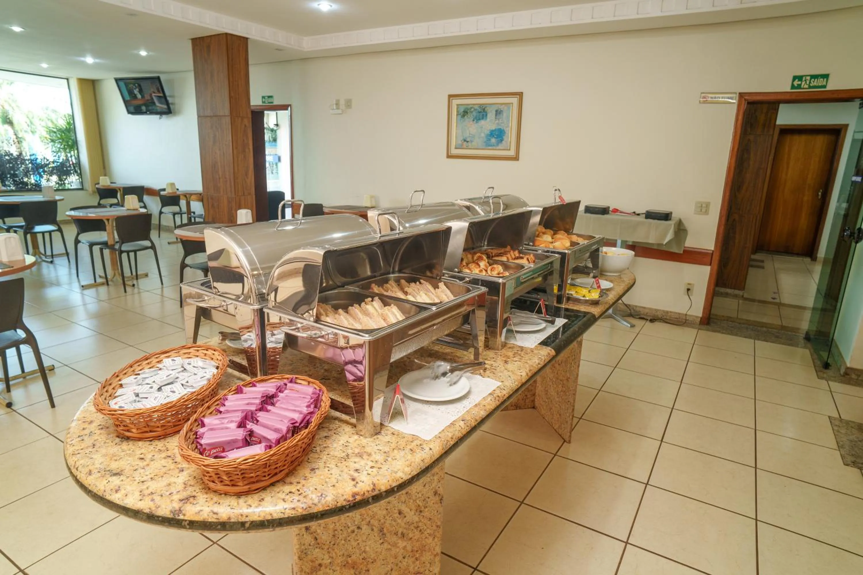 Food and drinks in Sara Palace Hotel