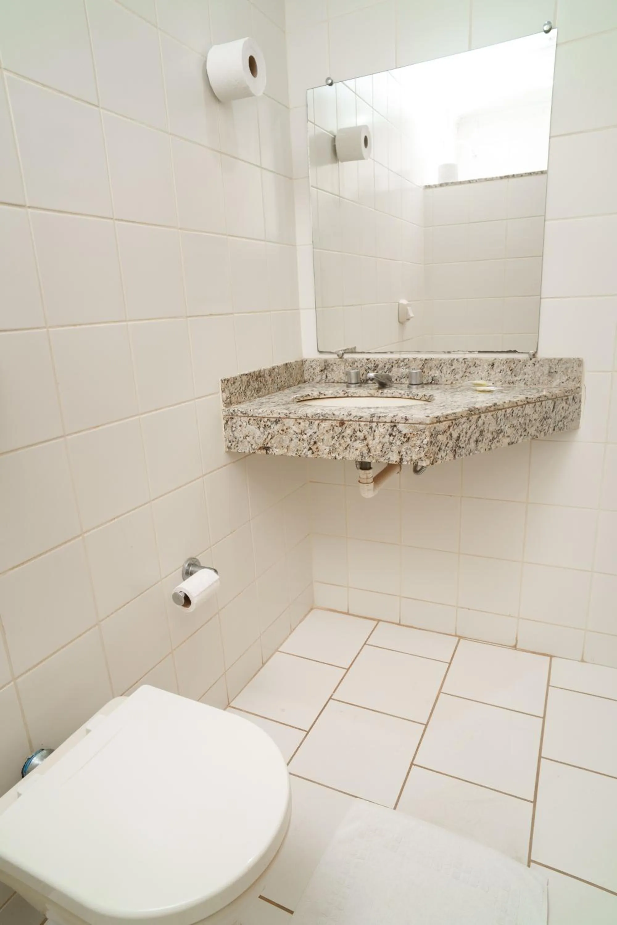 Bathroom in Sara Palace Hotel