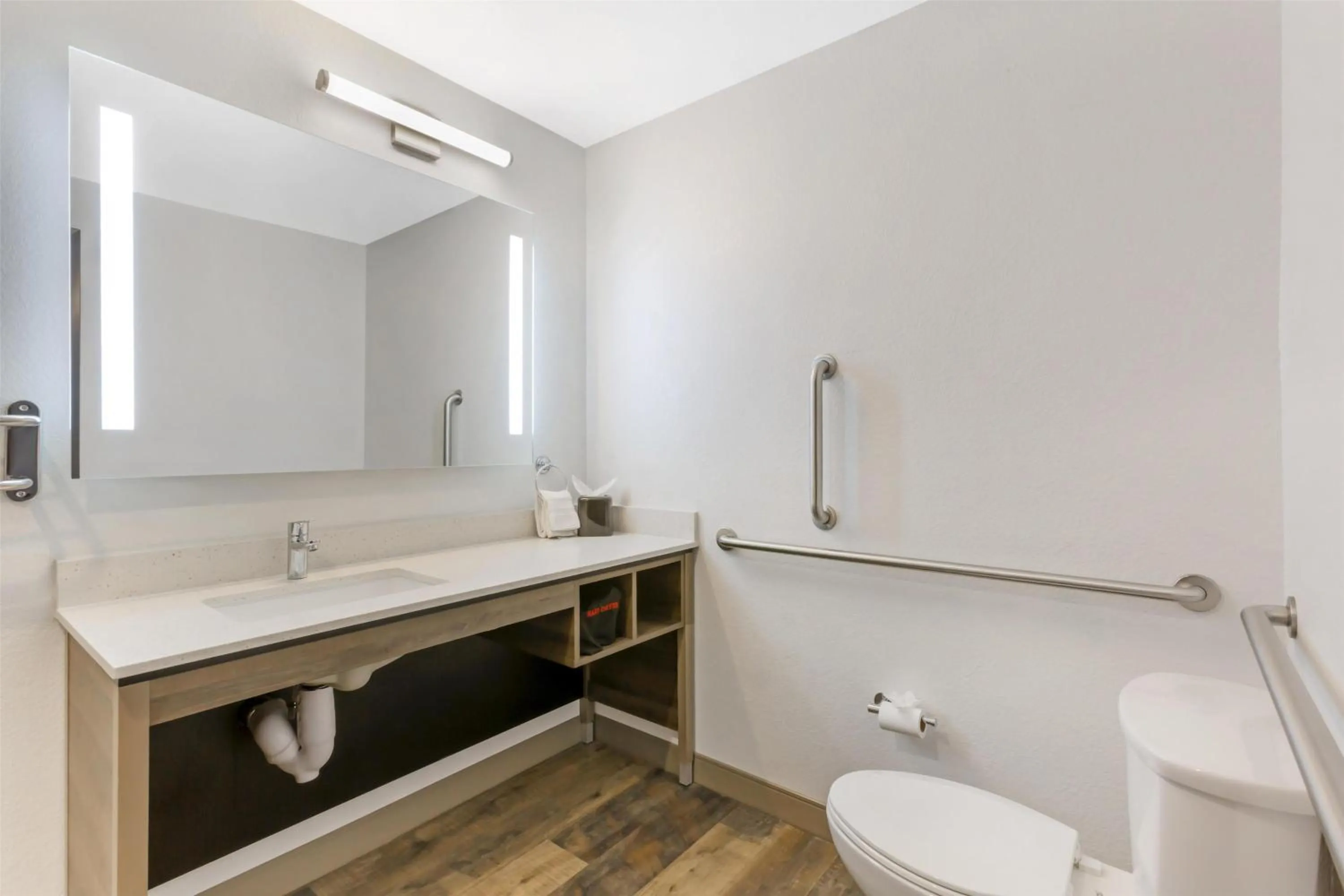 Bathroom in Best Western Plus Casa Grande Inn & Suites